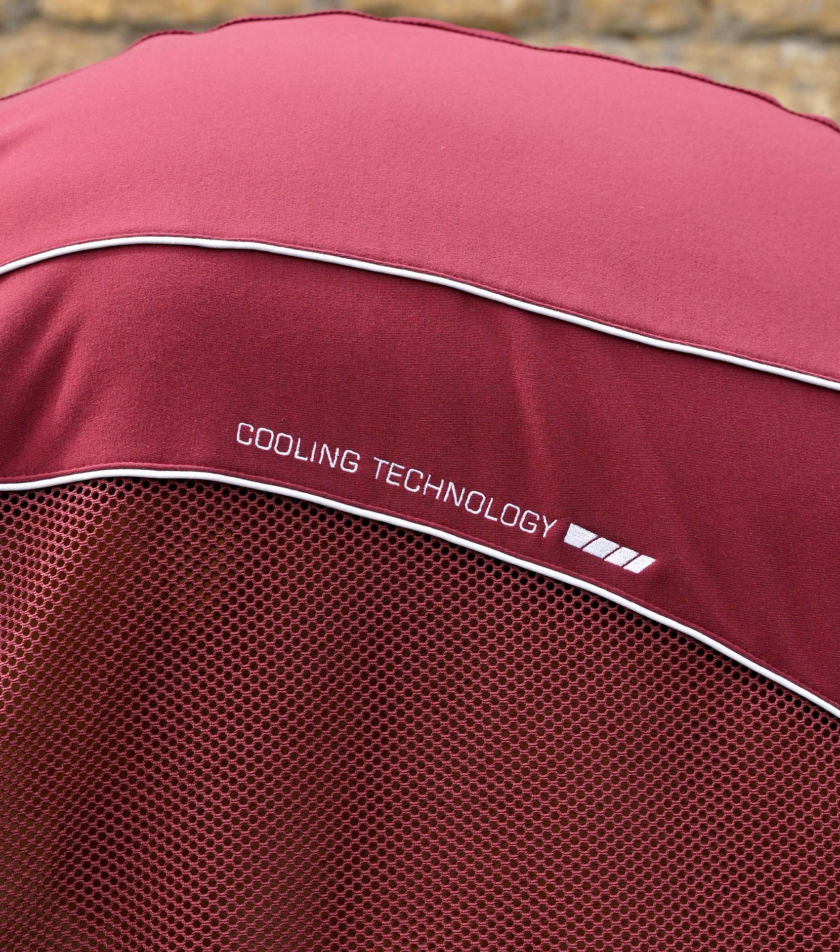 Airtech Mesh Horse Cooler Rug Burgundy - Image 4
