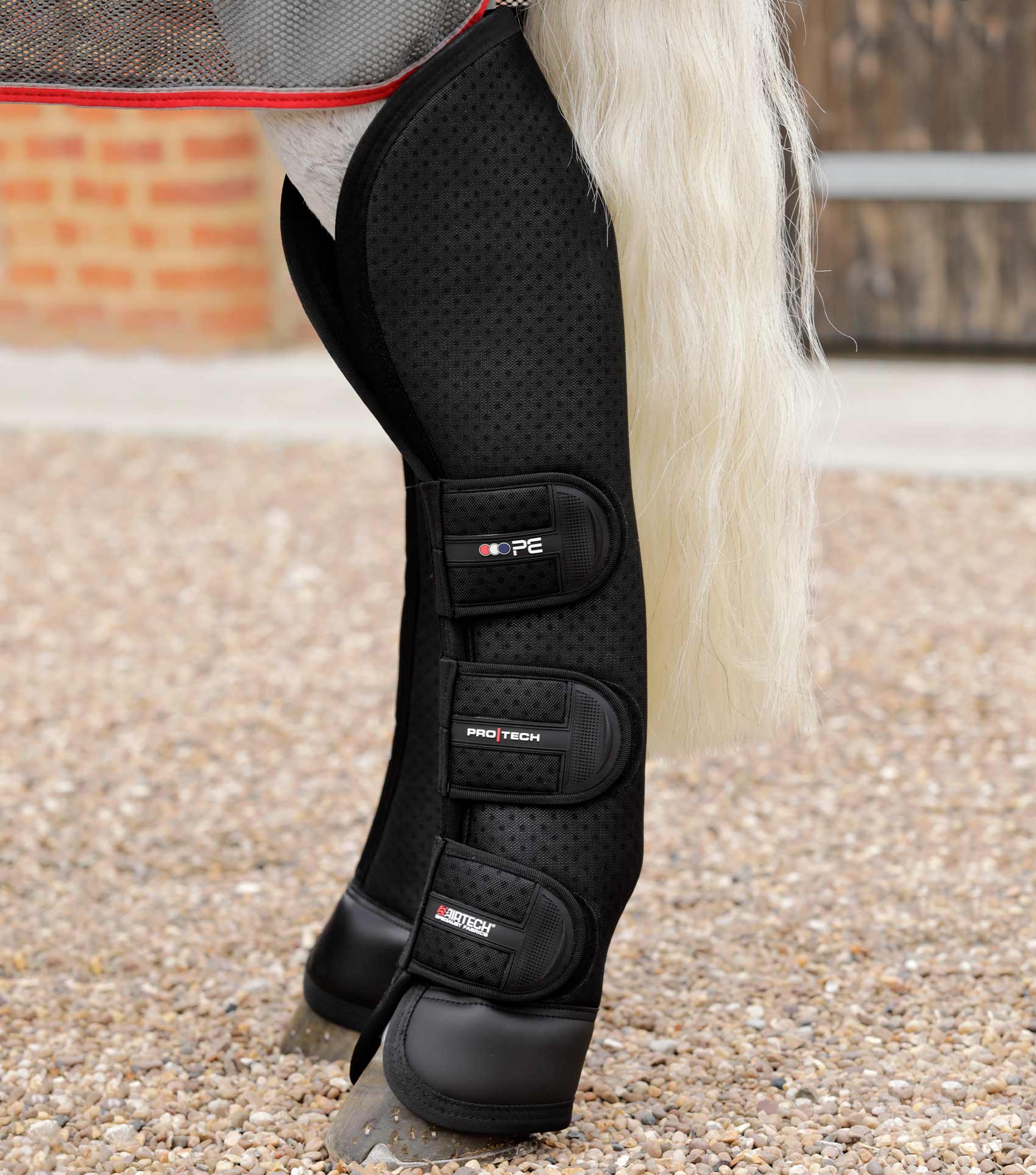Airtechnology Knee Pro-Tech Horse Travel Boots Black - Image 3