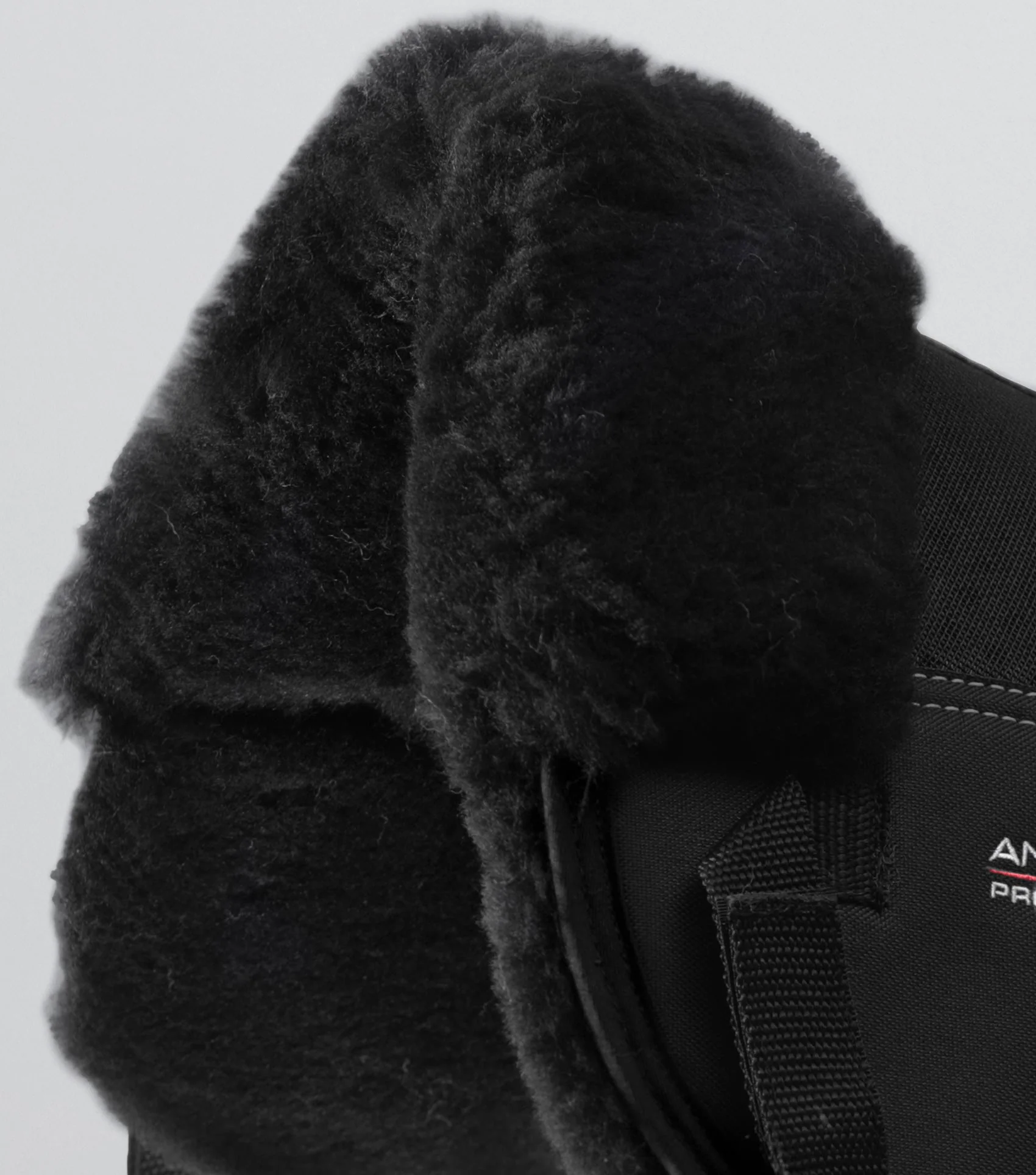 Airtechnology Shockproof Wool Saddle Pad - Half Pad Black/Black Wool - Image 3