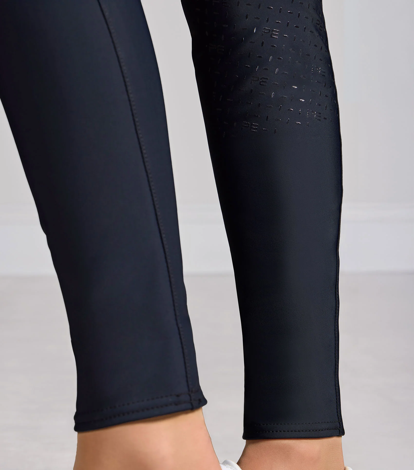 Amnis Womens Waterproof Gel Full Seat Riding Breeches Navy - Image 5