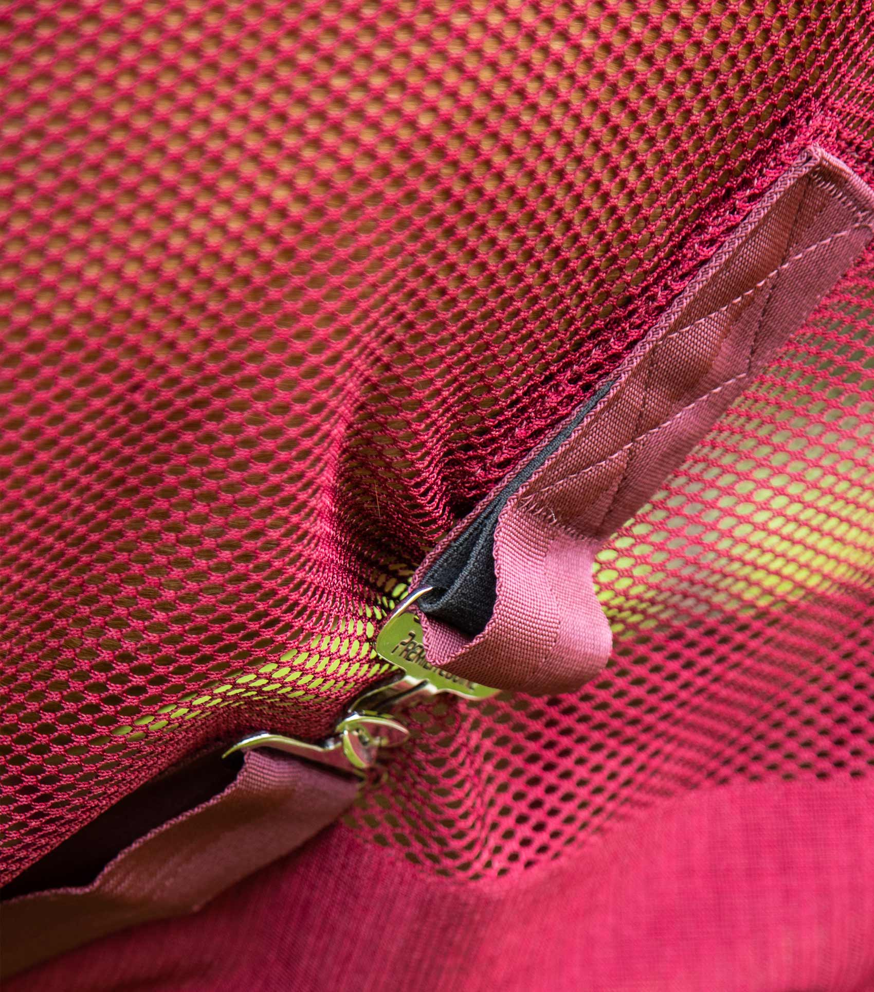 Arisca Scrim Cooler Burgundy - Image 3