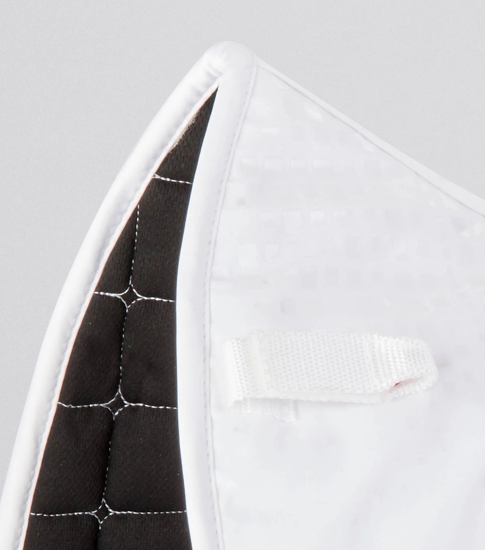 Armada Close Contact Dressage Square White - Image 3