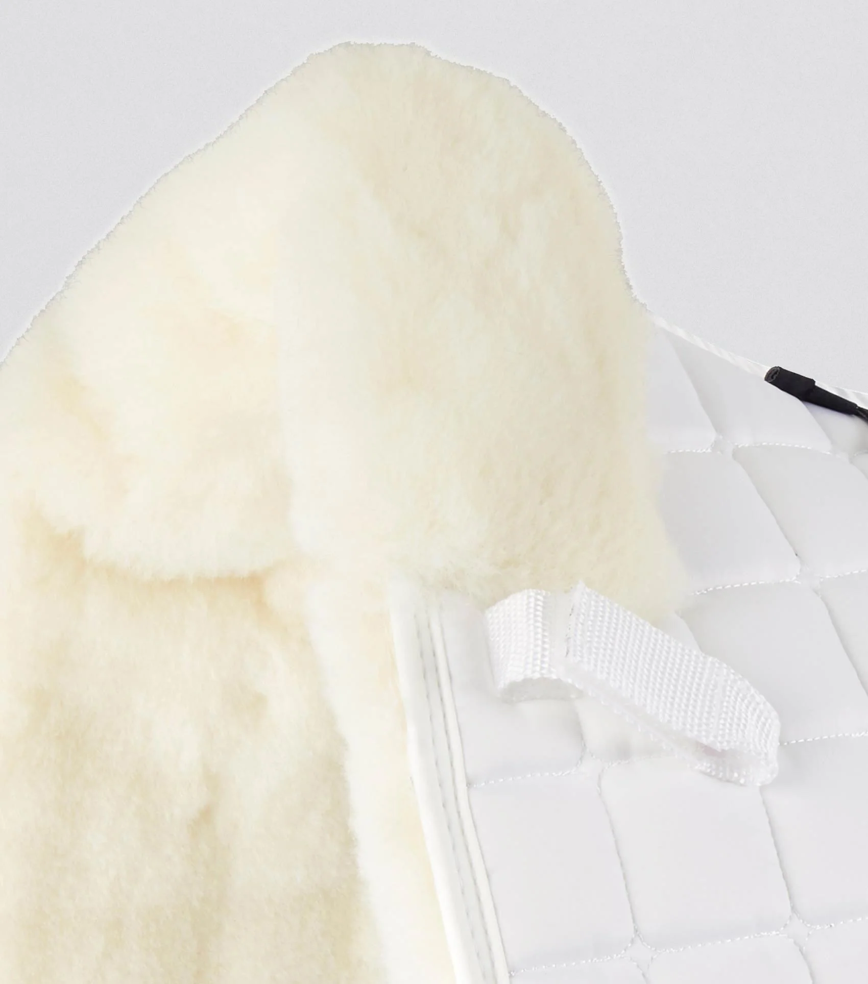 Atlantis CC Satin Wool Dressage Square White/Natural Wool - Image 3
