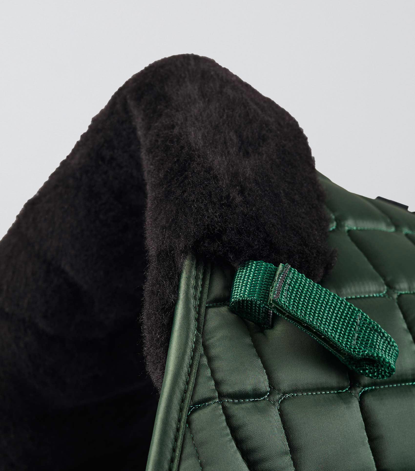 Atlantis CC Satin Wool GP/Jump Square Olive/Black Wool - Image 3