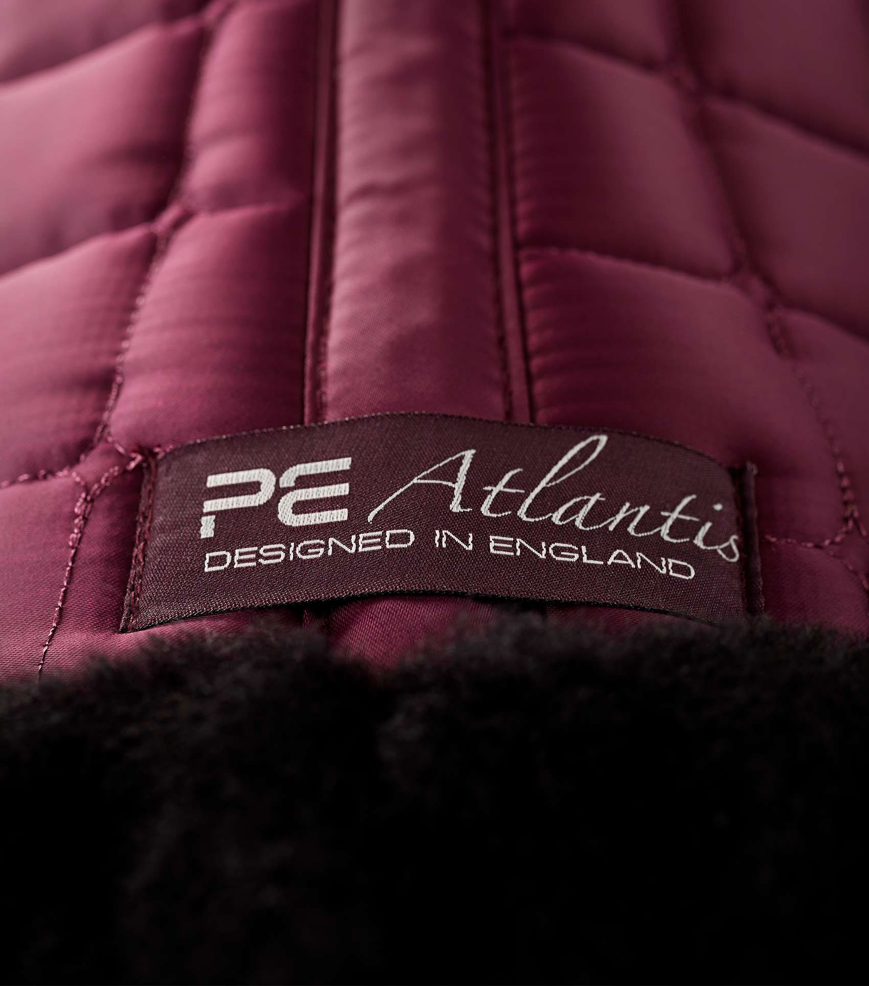 Atlantis CC Satin Wool GP/Jump Square Wine/Black Wool - Image 6