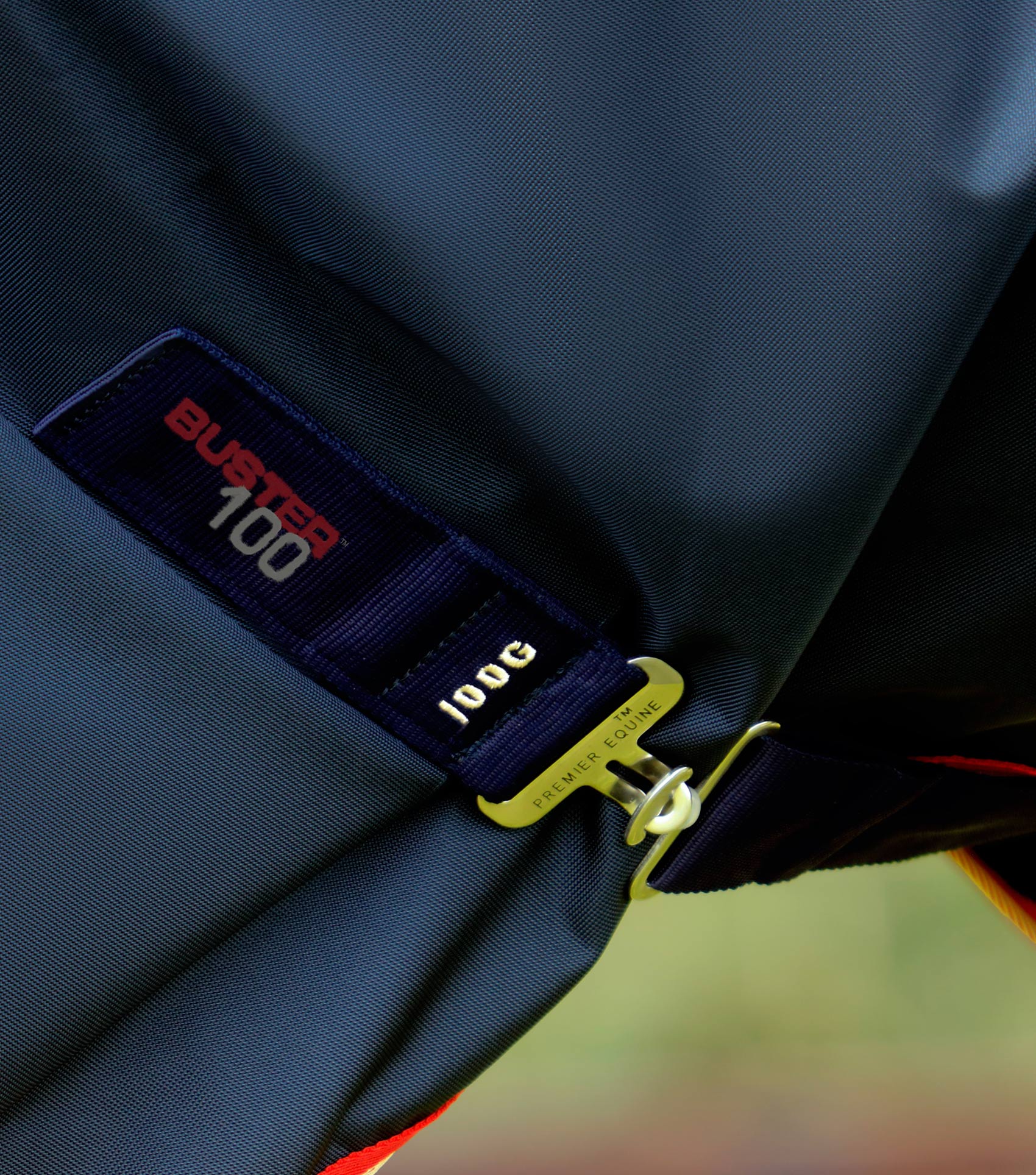 Buster 100g Turnout Rug with Snug-Fit Neck Cover Navy - Image 5