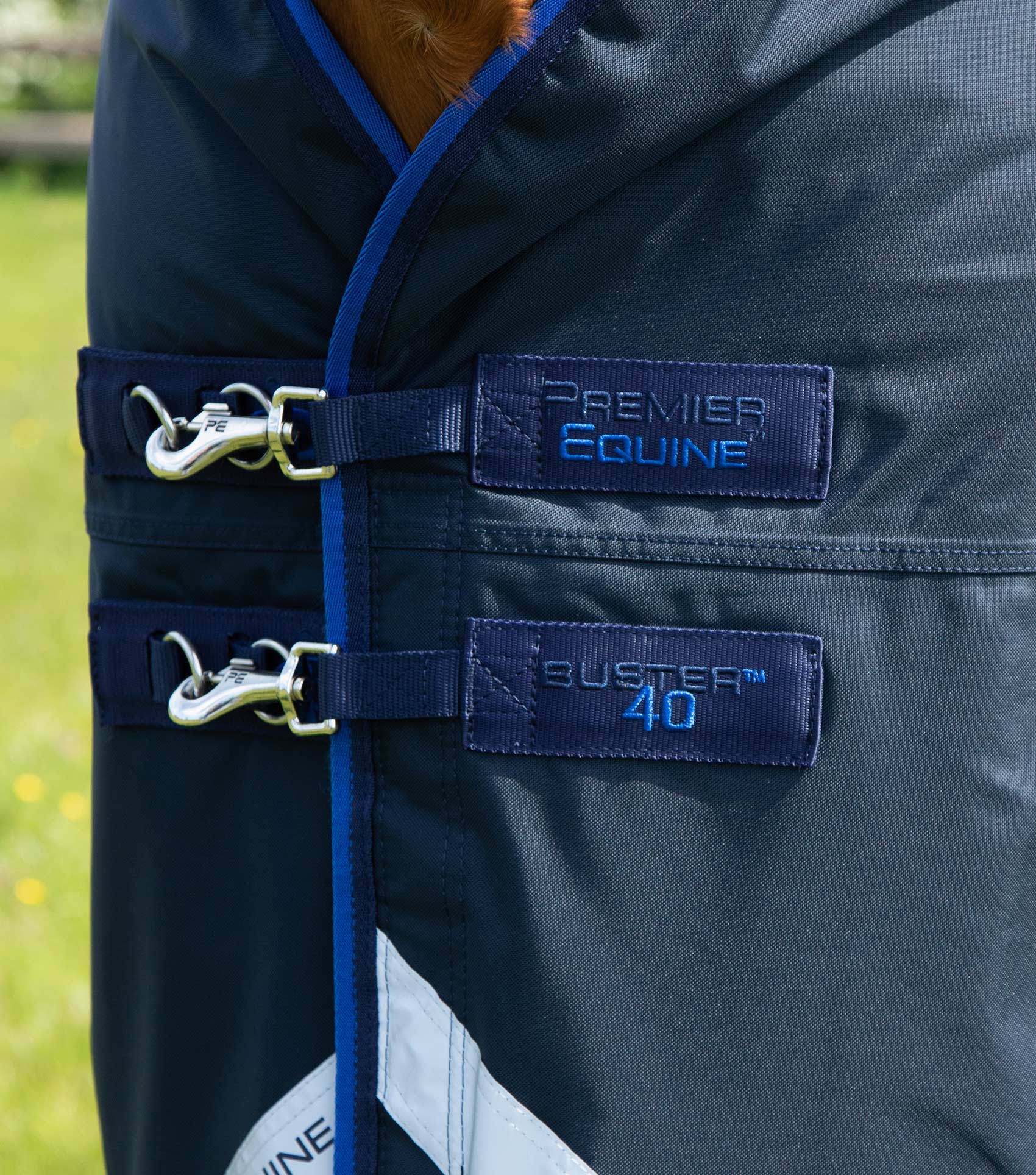 Buster 40g Turnout Rug with Classic Neck Cover Navy - Image 3