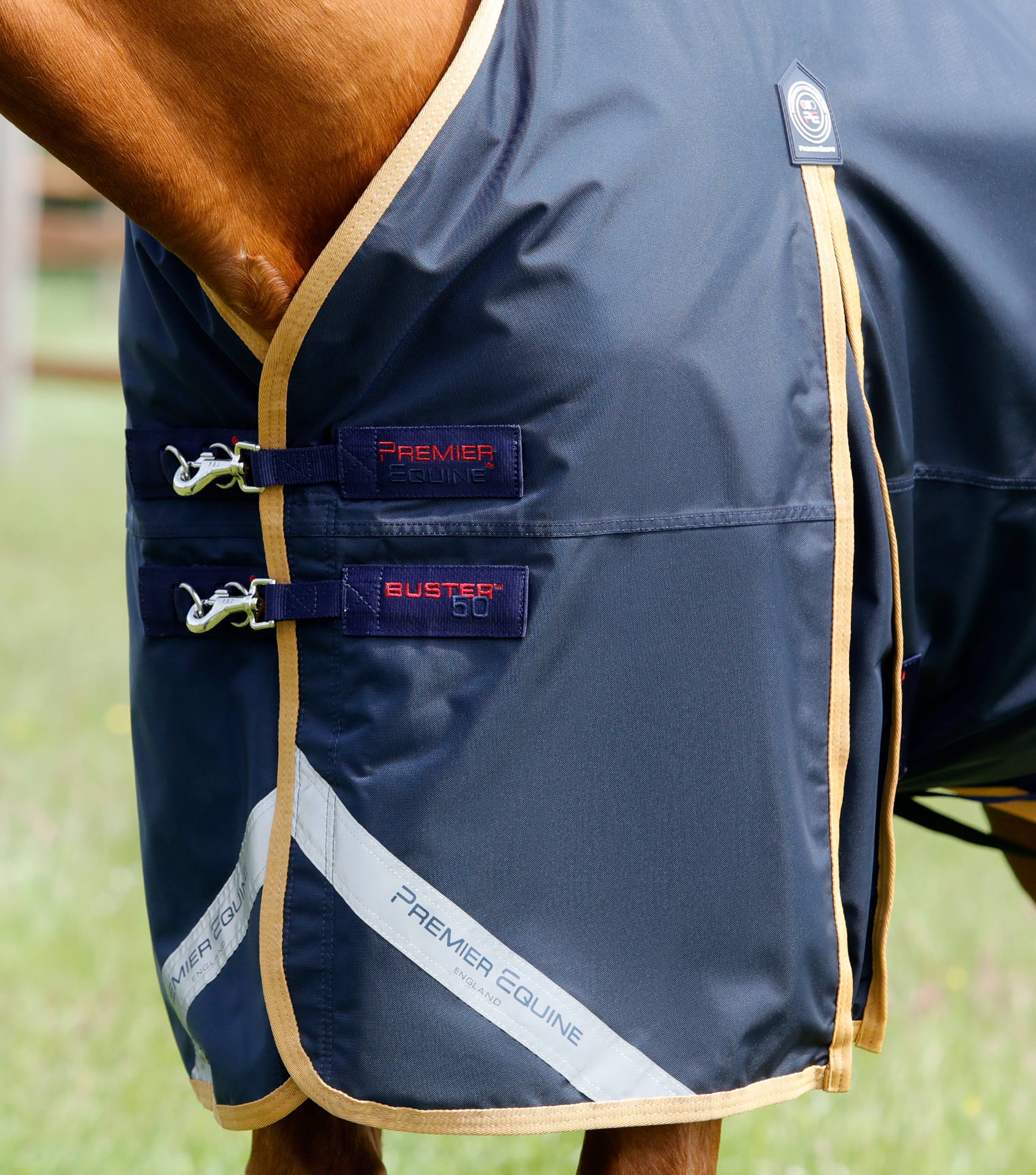 Buster 50g Original Turnout Rug Navy - Image 3
