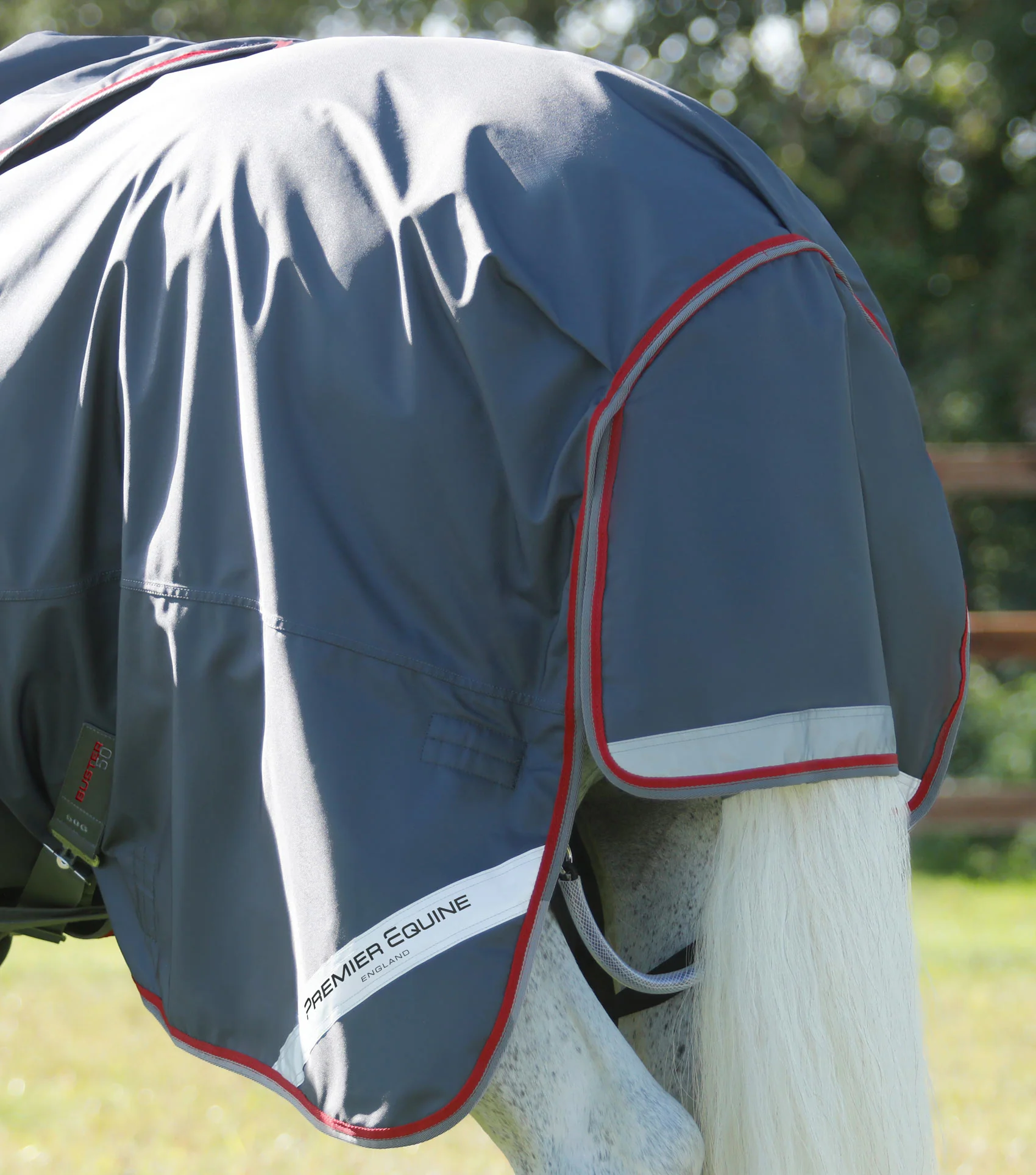 Buster 50g Turnout Rug with Snug-Fit Neck Cover Grey - Image 6