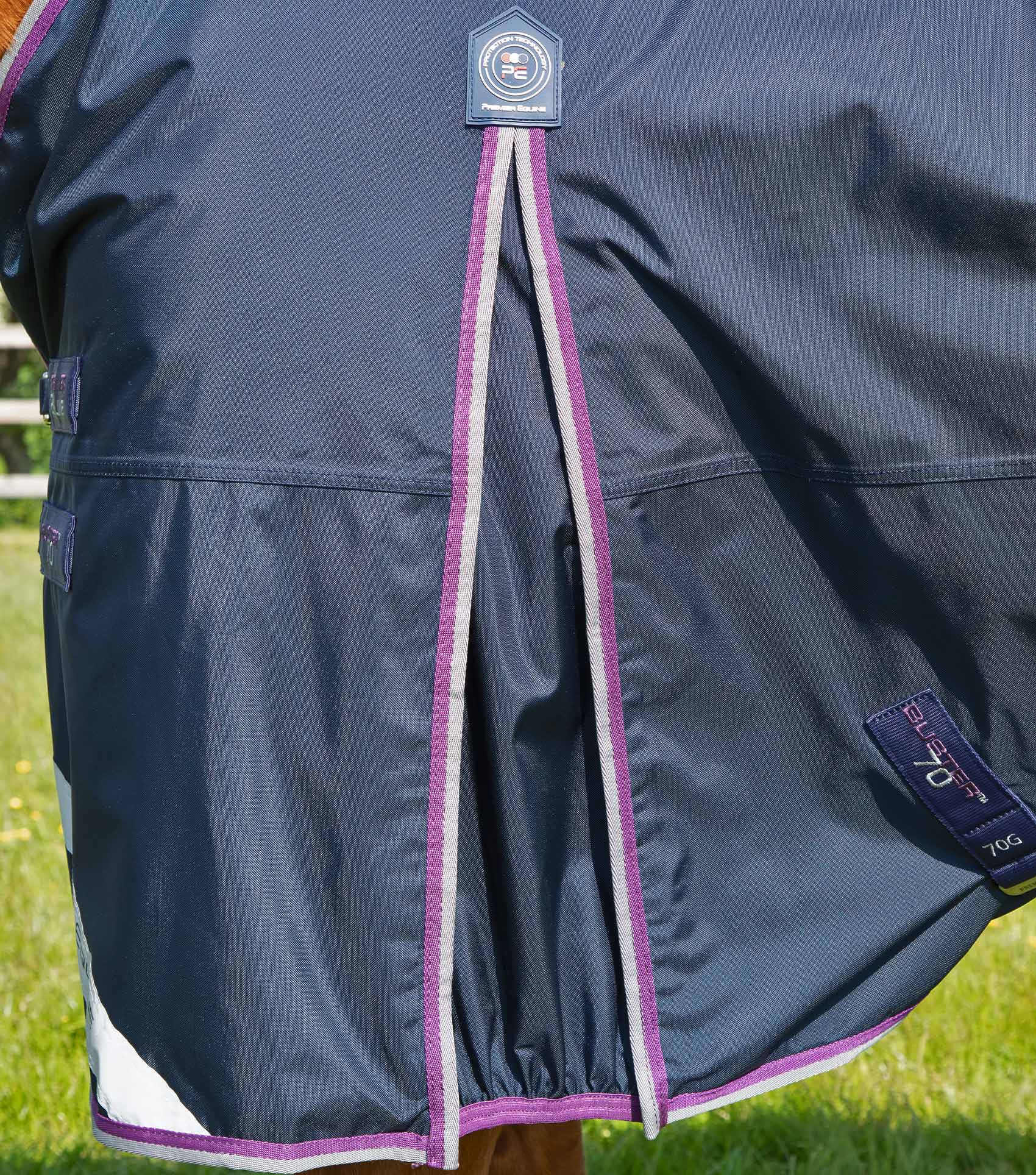 Buster 70g Turnout Rug with Classic Neck Cover Navy - Image 5