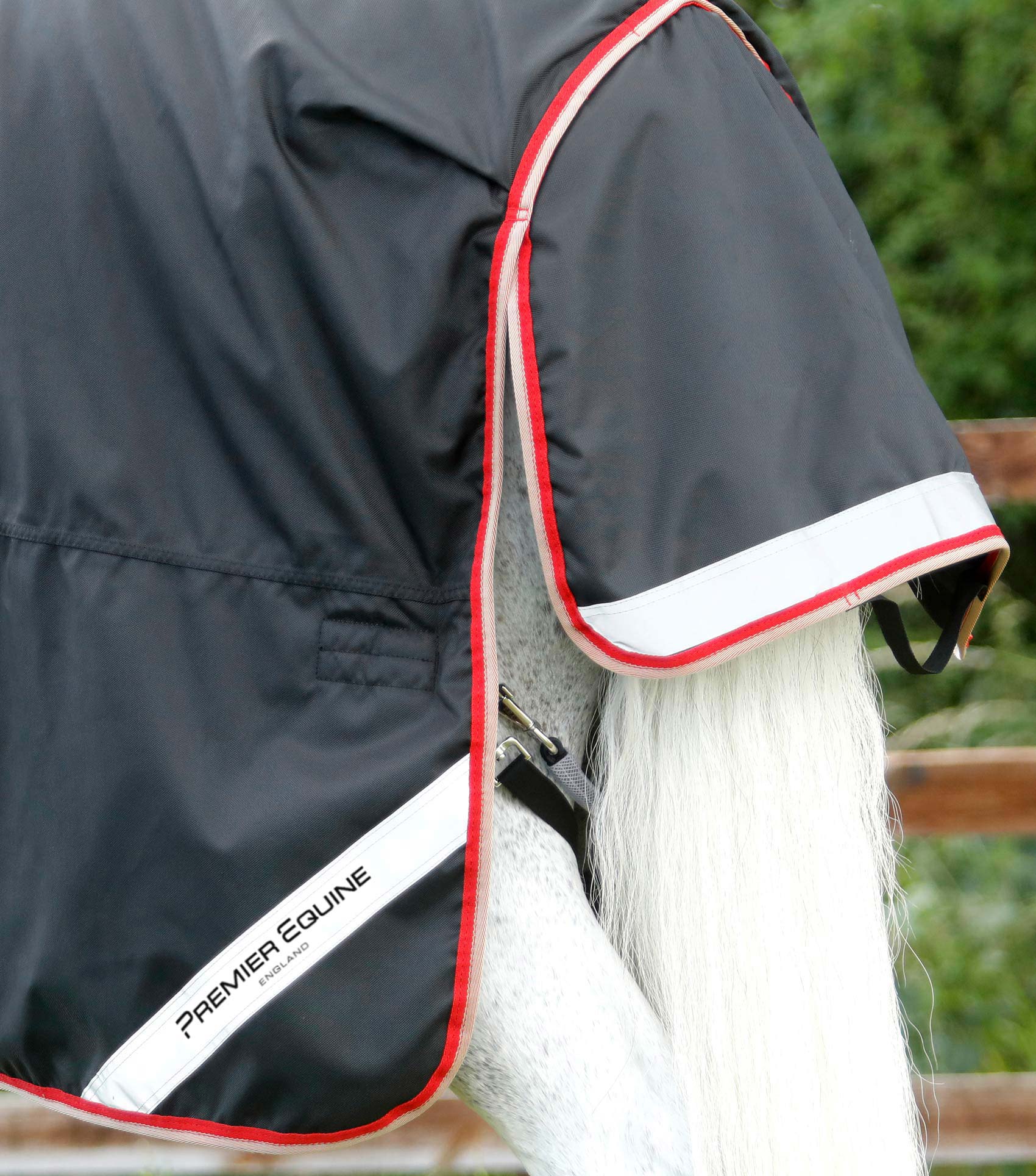 Buster Hardy 100g Half Neck Turnout Rug Black - Image 5