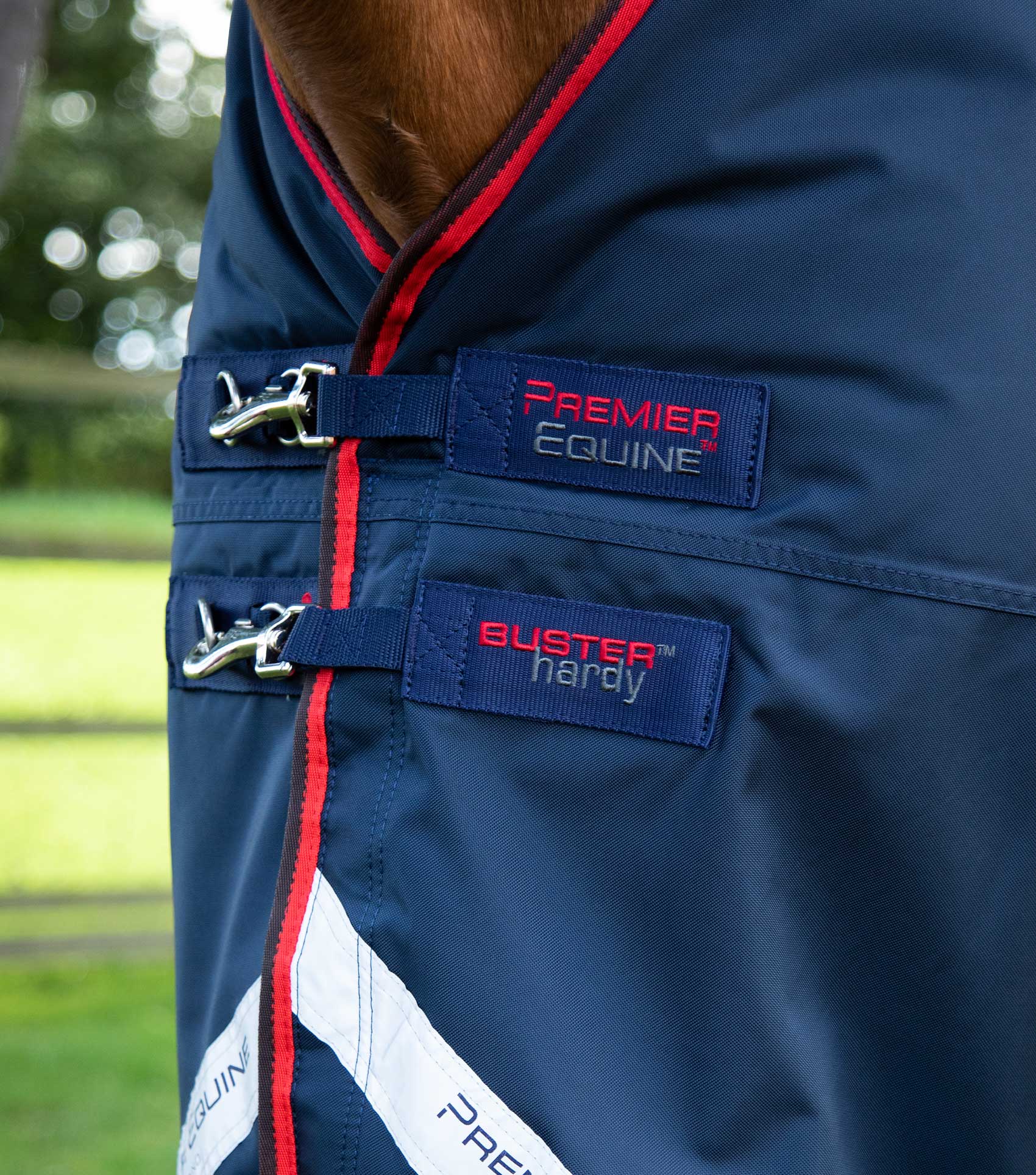 Buster Hardy 200g Half Neck Turnout Rug Navy - Image 4