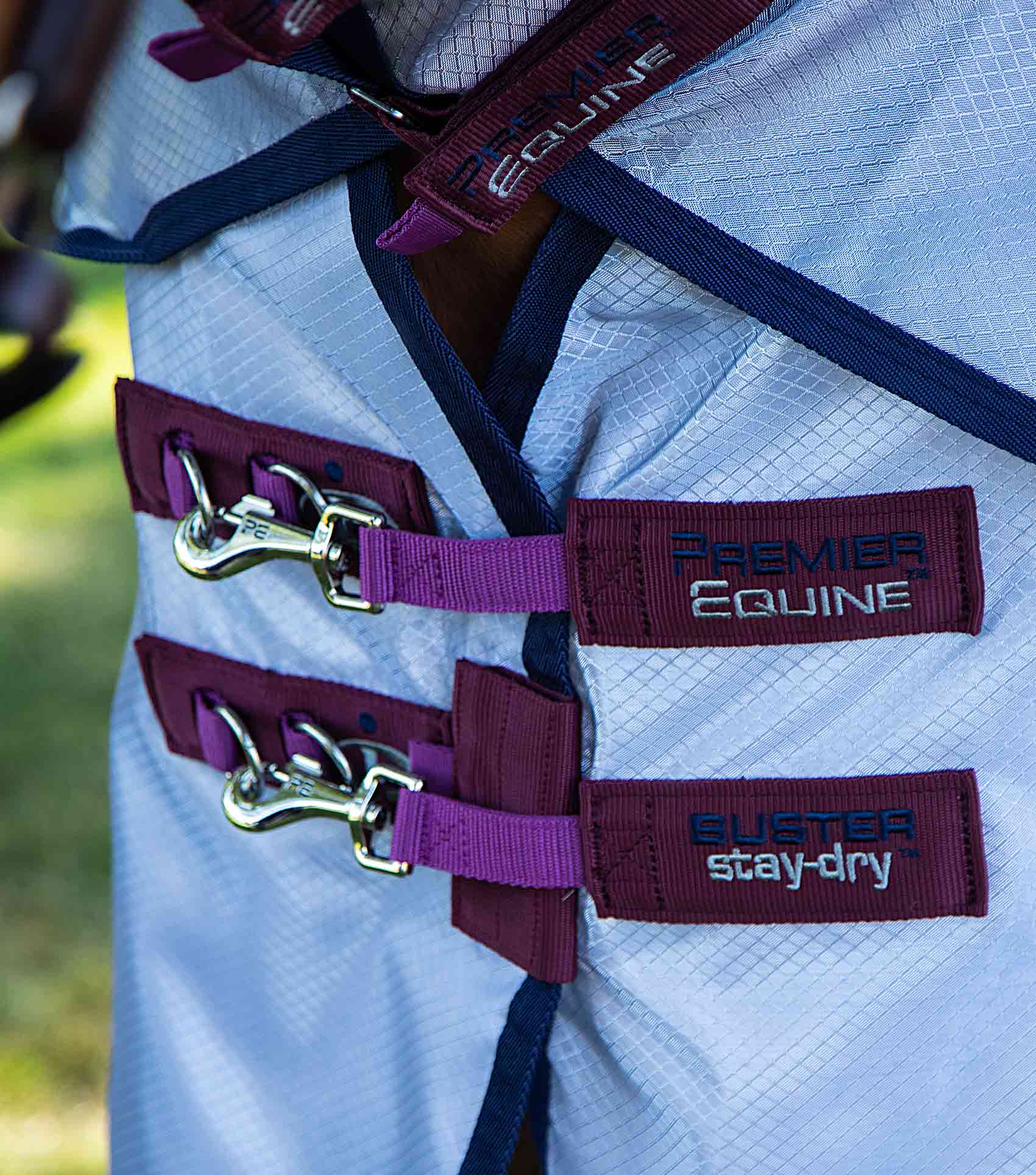 Buster Stay-Dry Super Lite Fly Rug with Surcingles Wine - Image 3