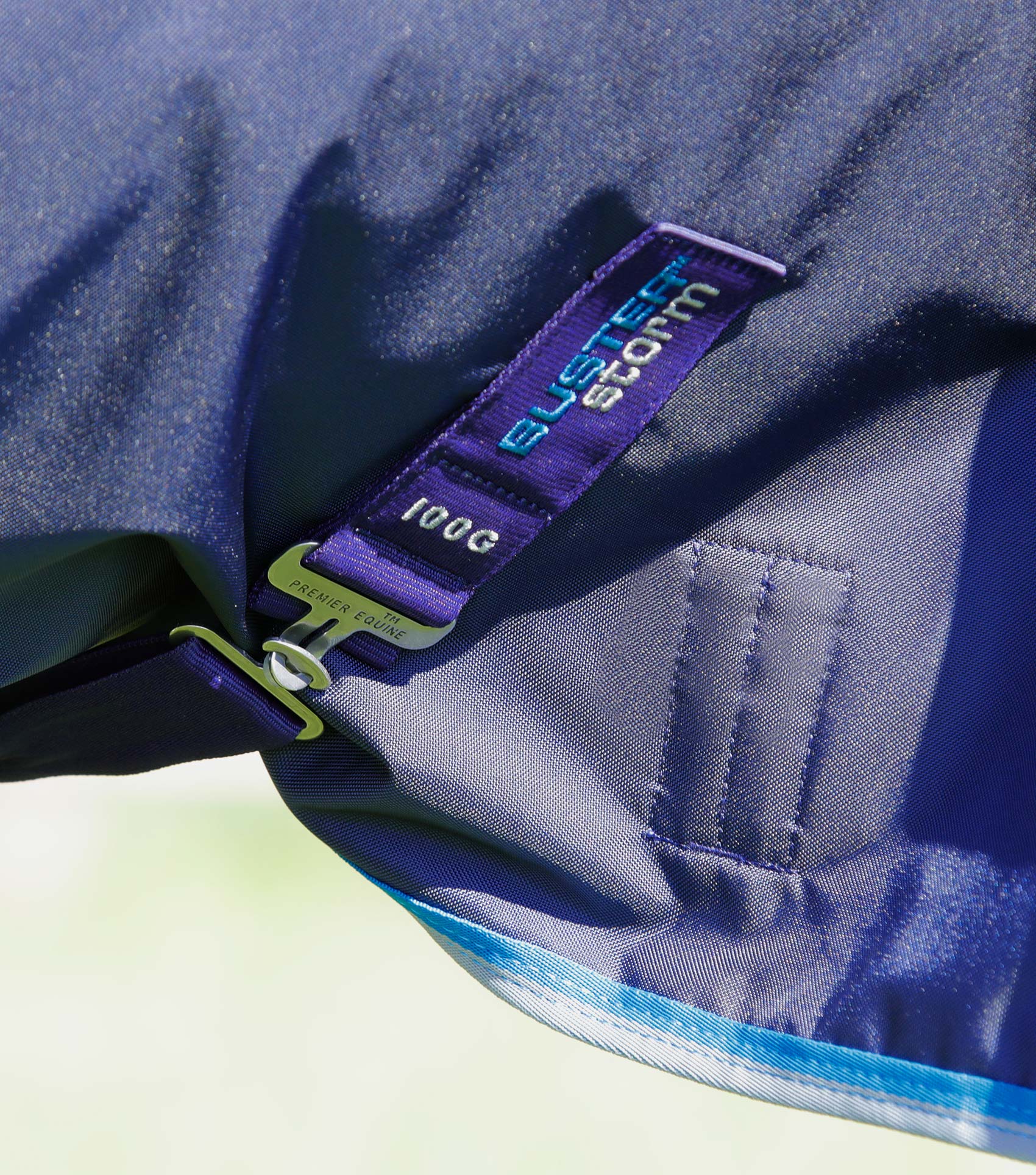 Buster Storm 100g Combo Turnout Rug with Snug-Fit Neck Navy - Image 5