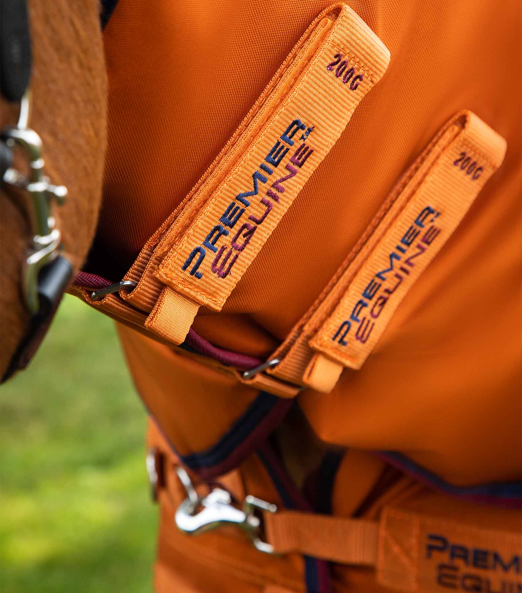 Buster Storm 200g Combo Turnout Rug with Classic Neck Burnt Orange - Image 3
