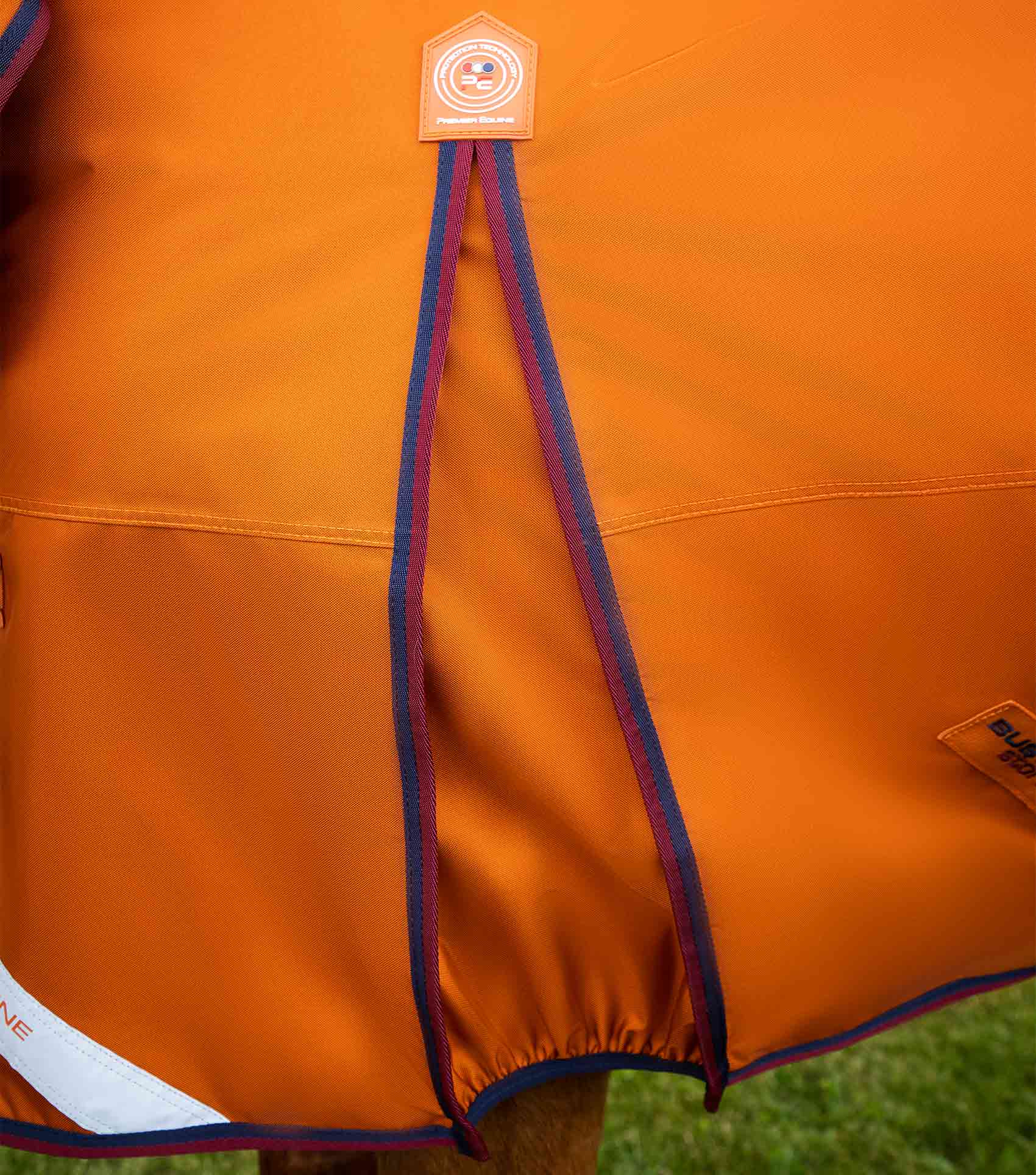 Buster Storm 200g Combo Turnout Rug with Classic Neck Burnt Orange - Image 4