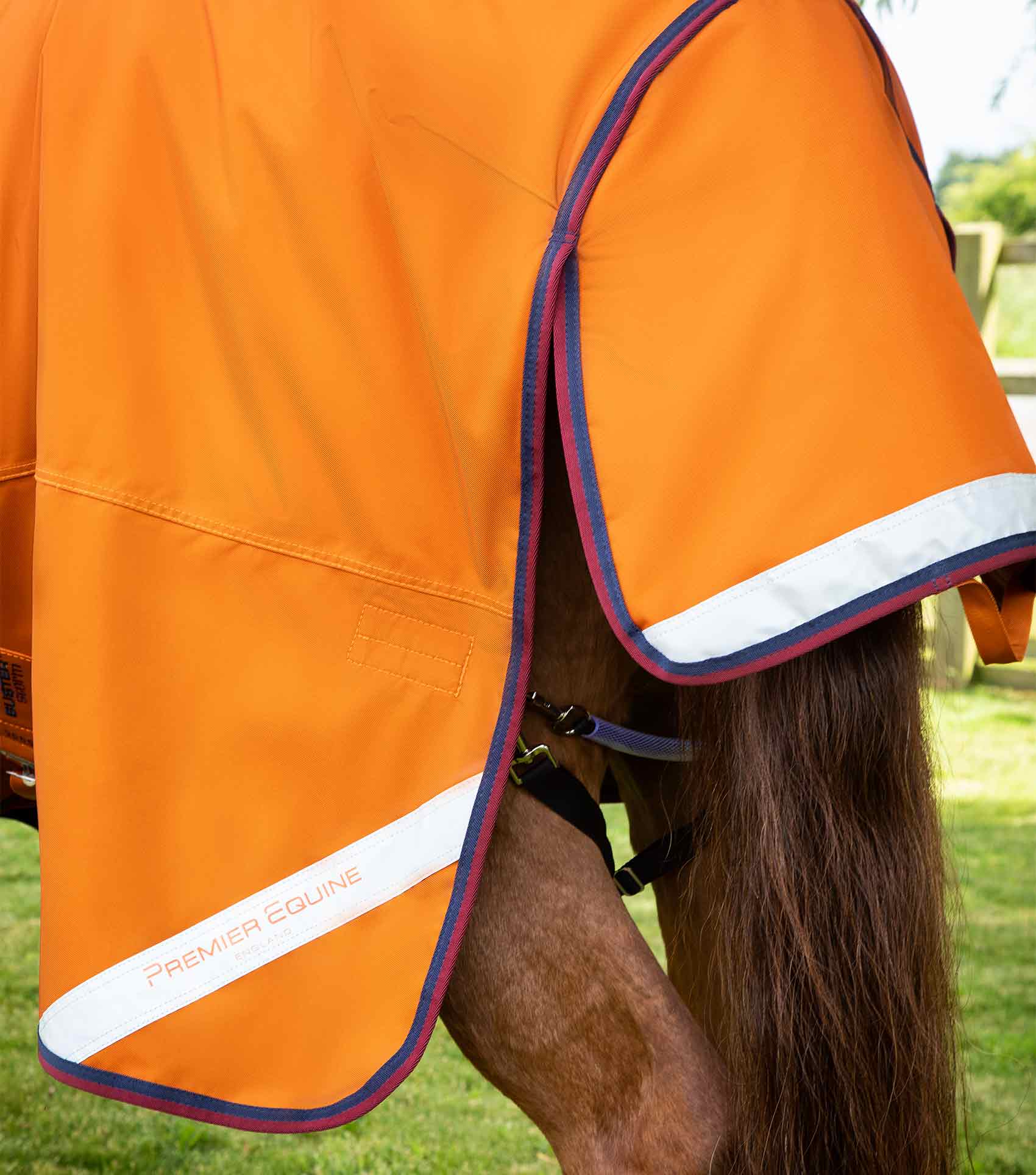 Buster Storm 200g Combo Turnout Rug with Classic Neck Burnt Orange - Image 5