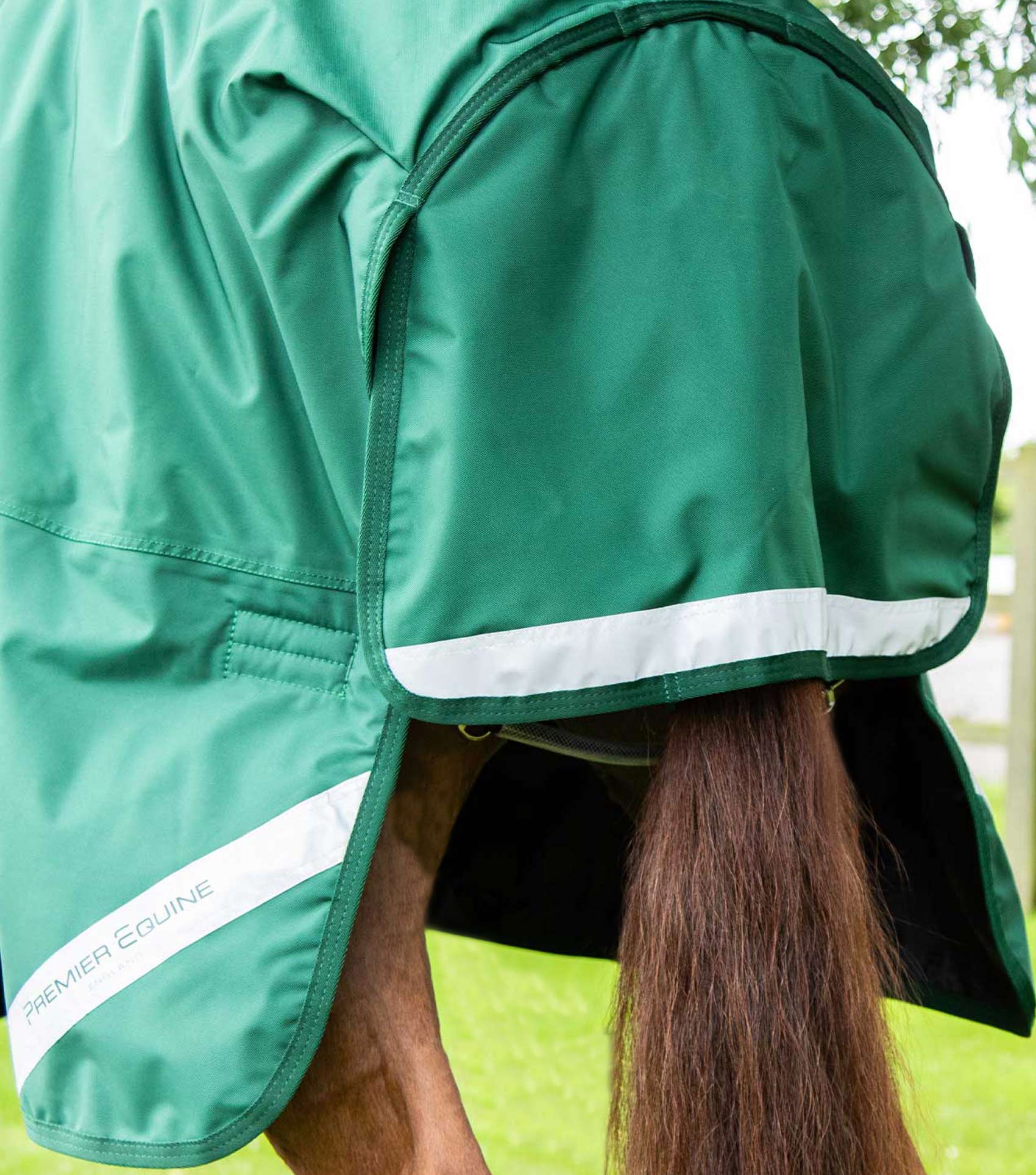 Buster Storm 220g Combo Turnout Rug with Classic Neck Green - Image 5