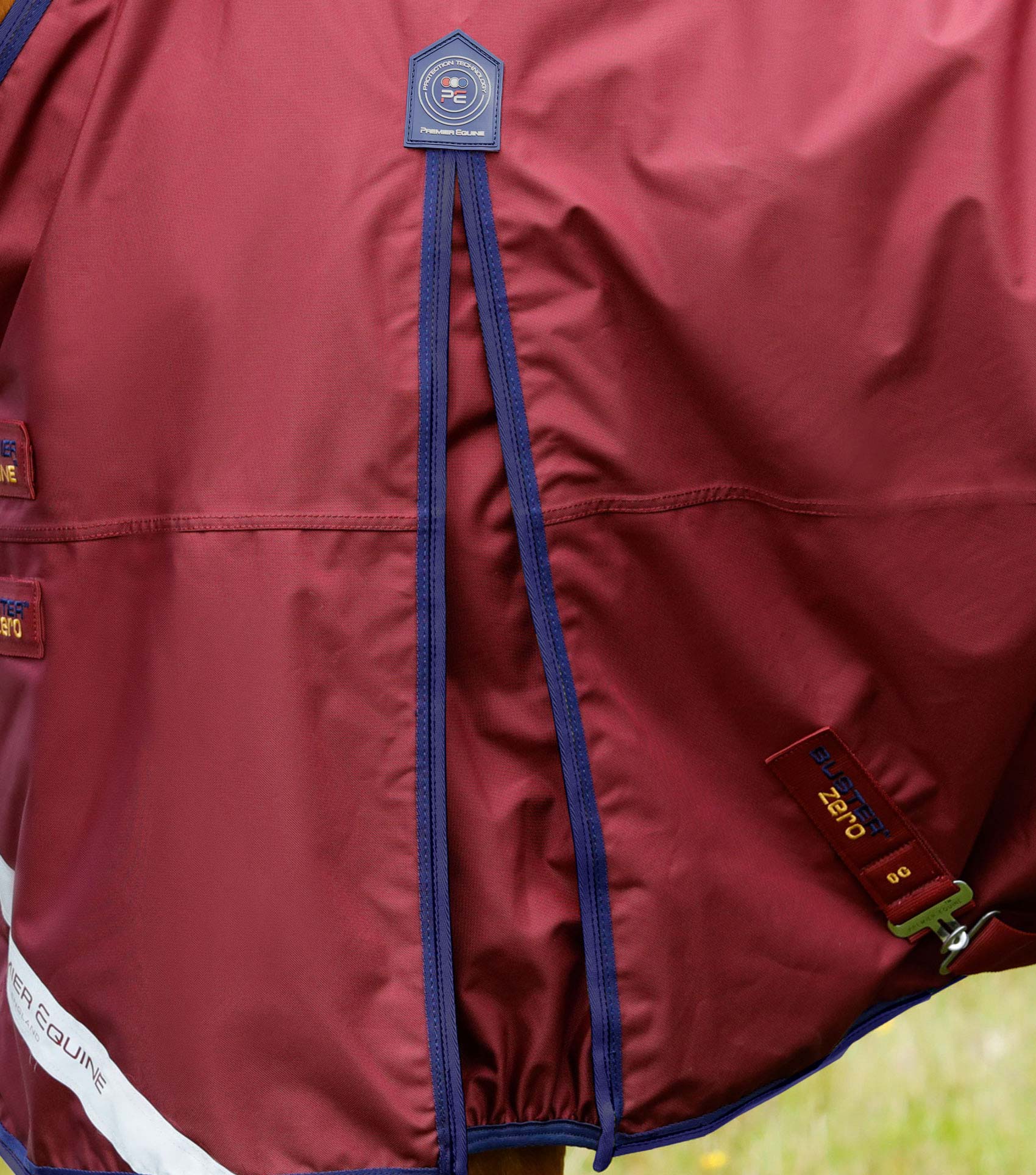 Buster Zero Original Turnout Rug Burgundy - Image 4