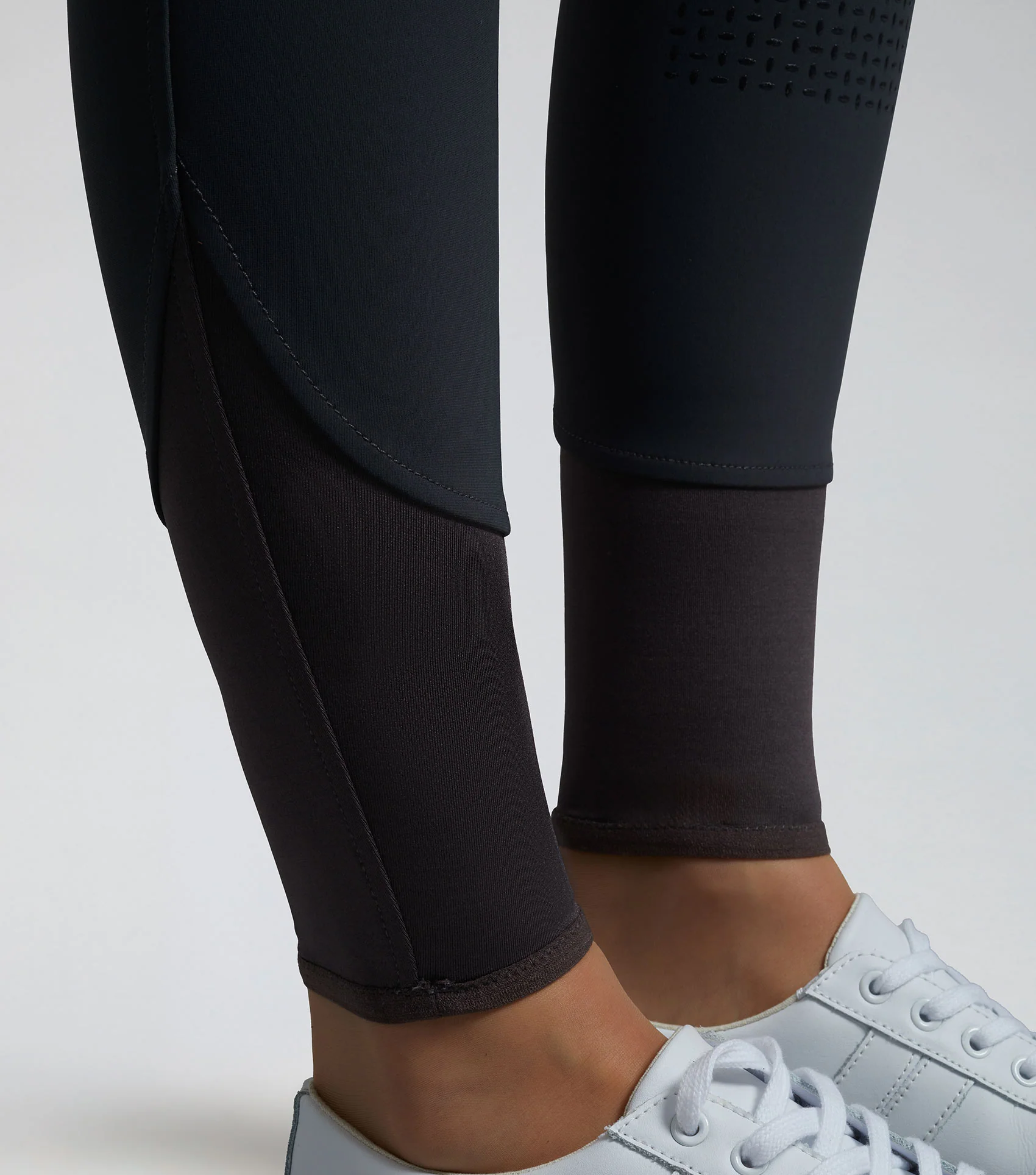 Carapello Ladies Full Seat Gel Riding Breeches Anthracite - Image 5