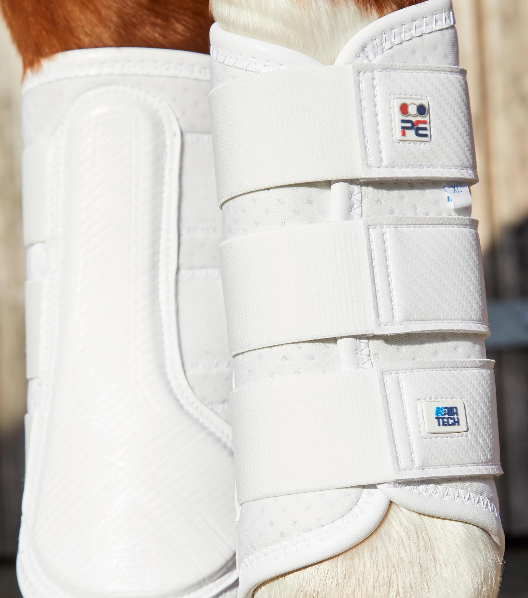 Carbon Air-Tech Single Locking Brushing Boots White - Image 3
