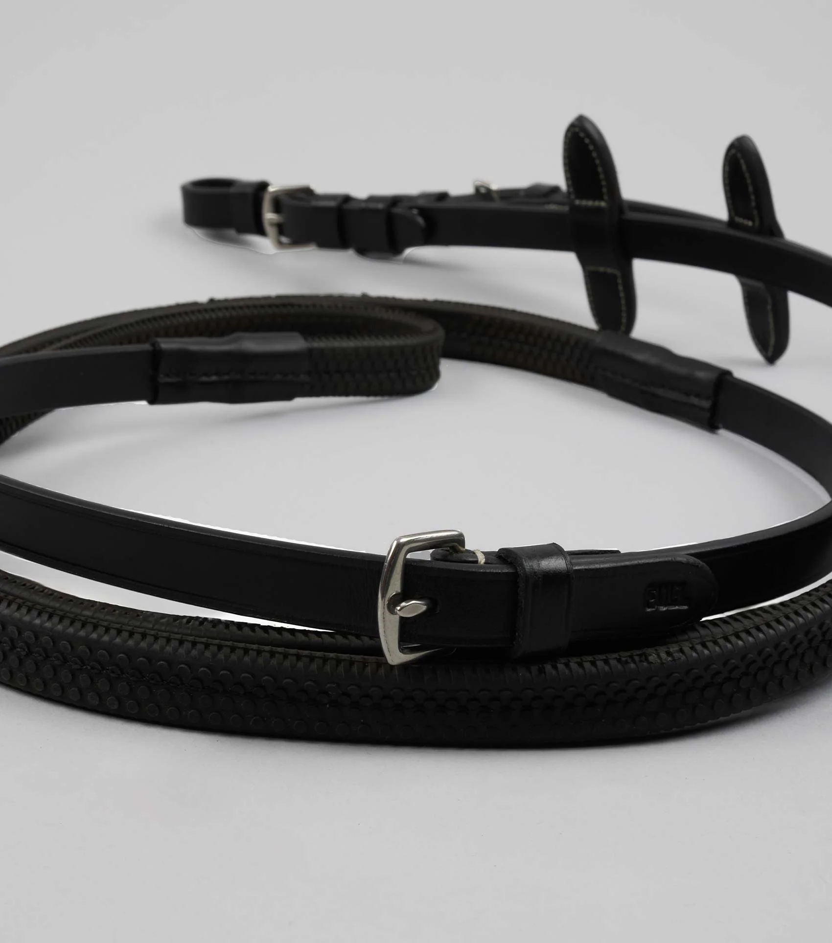 Cassano Rubber Grip Reins Black - Image 4