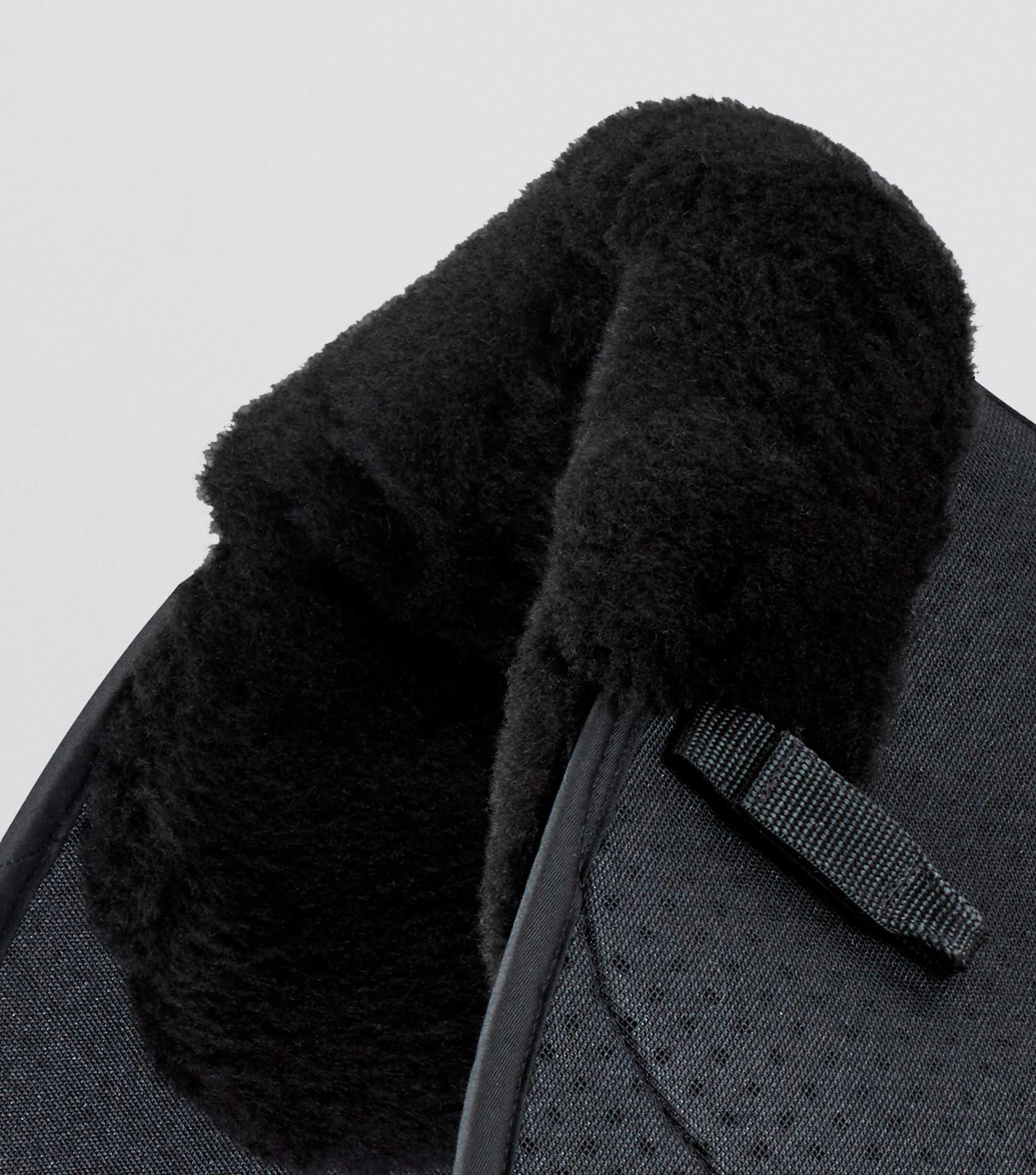 Close Contact Airtechnology Shockproof Wool Saddle Pad - GP/Jump Square Black/Black Wool - Image 3
