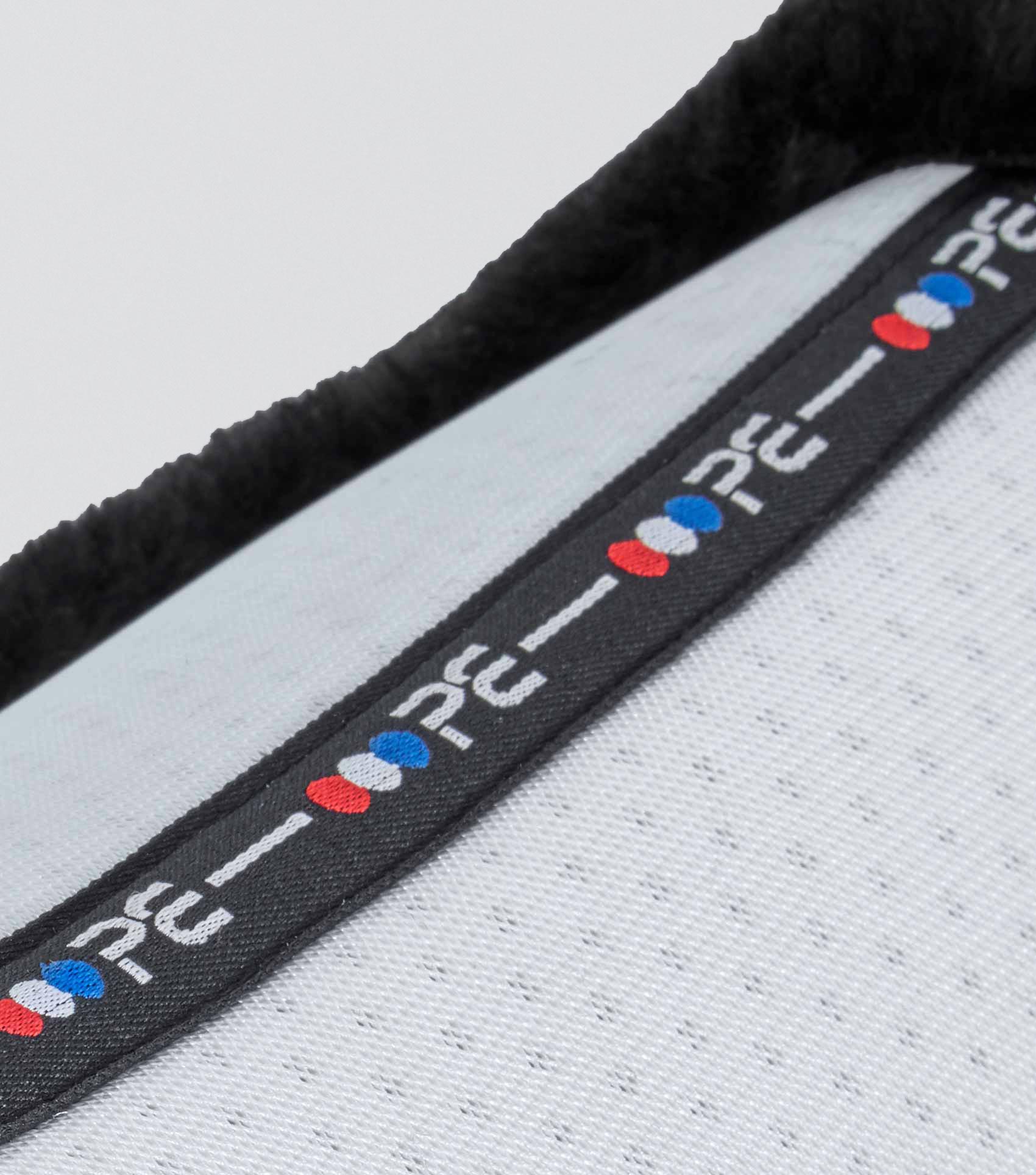 Close Contact Airtechnology Shockproof Wool Saddle Pad - GP/Jump Square White/Black Wool - Image 6