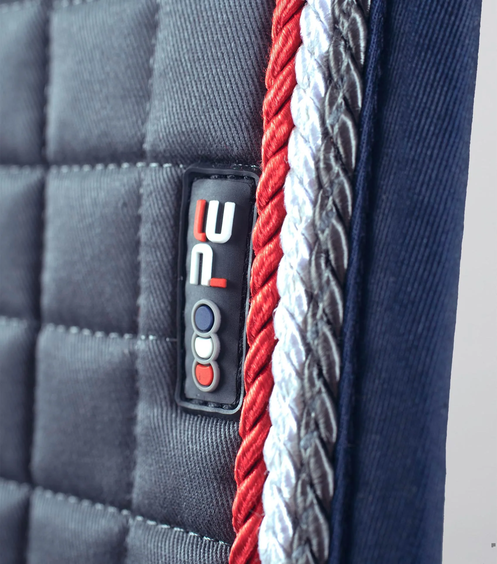 Close Contact European Cotton Saddle Pad - Dressage Square Grey - Image 2