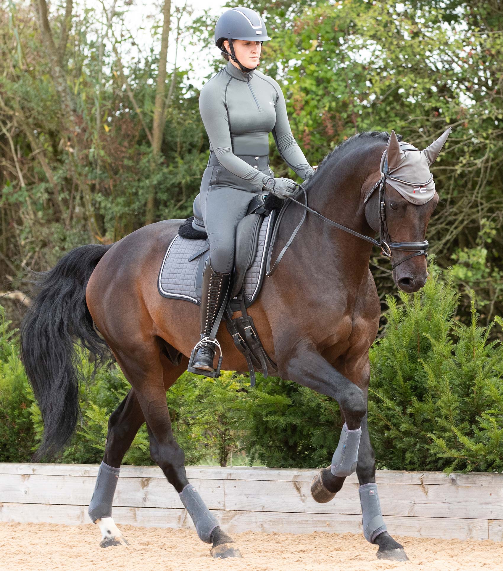 Close Contact Merino Wool European Saddle Pad - Dressage Square Grey/Black Wool - Image 5