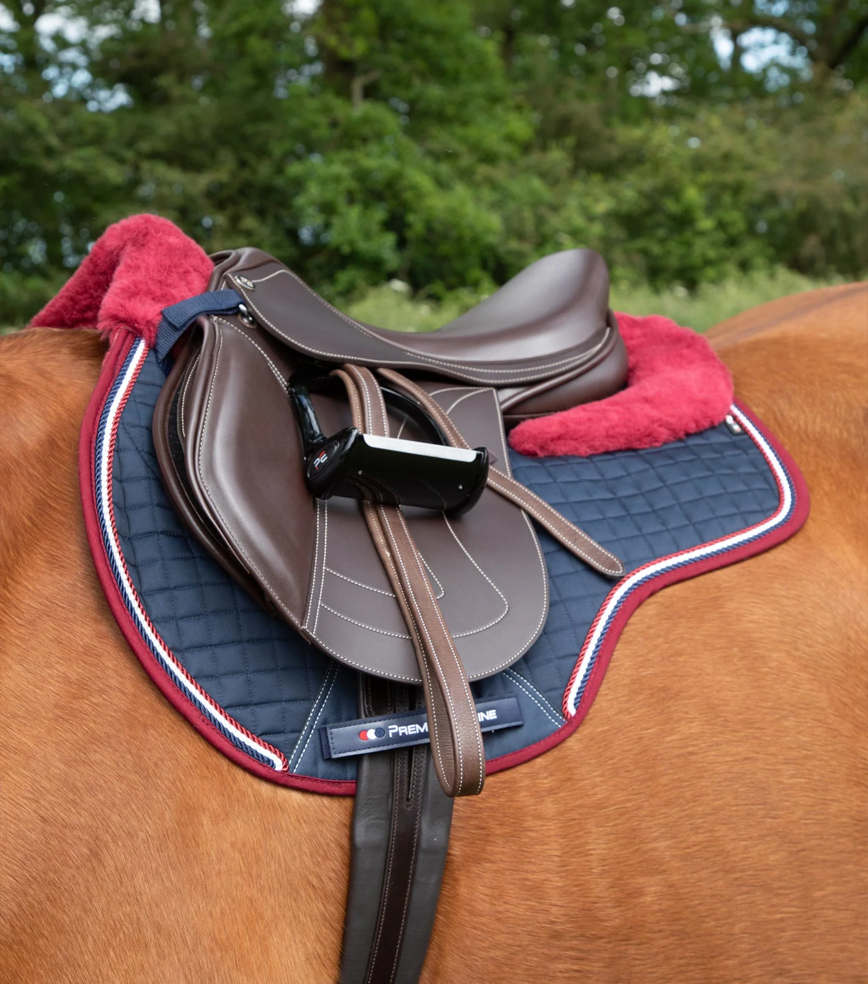 Close Contact Merino Wool European Saddle Pad - GP/Jump Square Navy/Burgundy Wool - Image 2