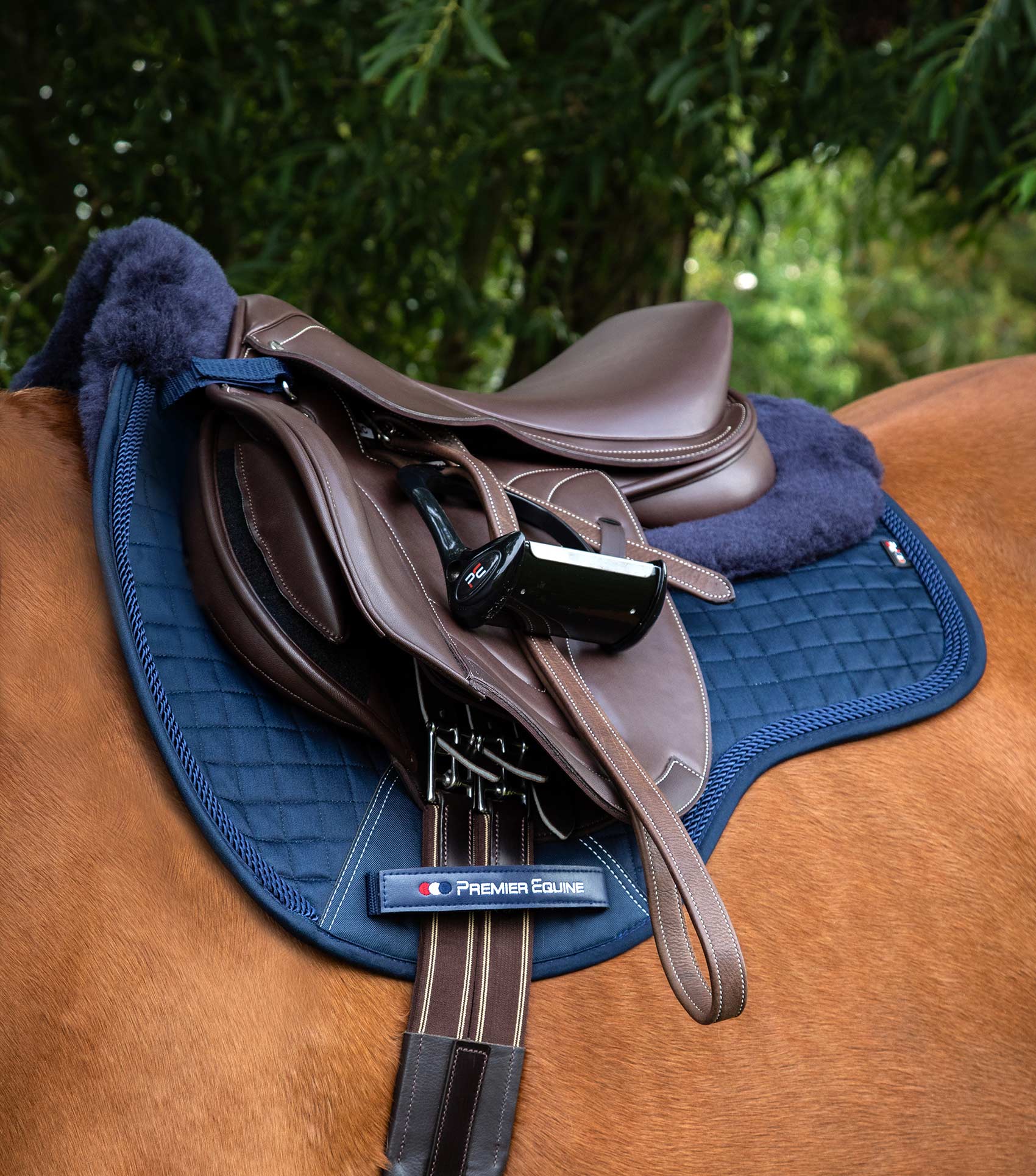 Close Contact Merino Wool European Saddle Pad - GP/Jump Square Navy/Navy Wool - Image 2