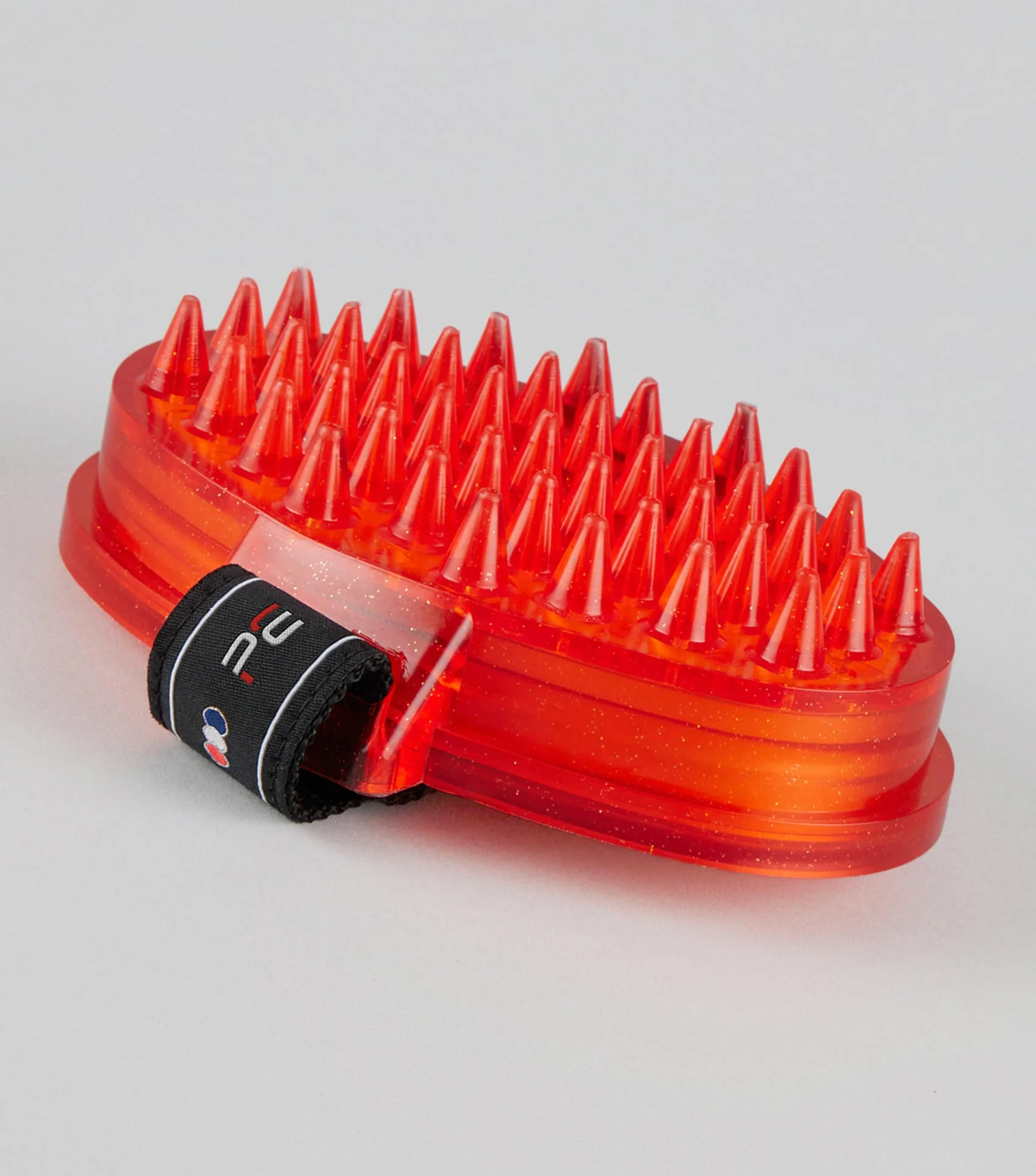 Curry Comb with Integrated Sponge Black & Red - Image 3