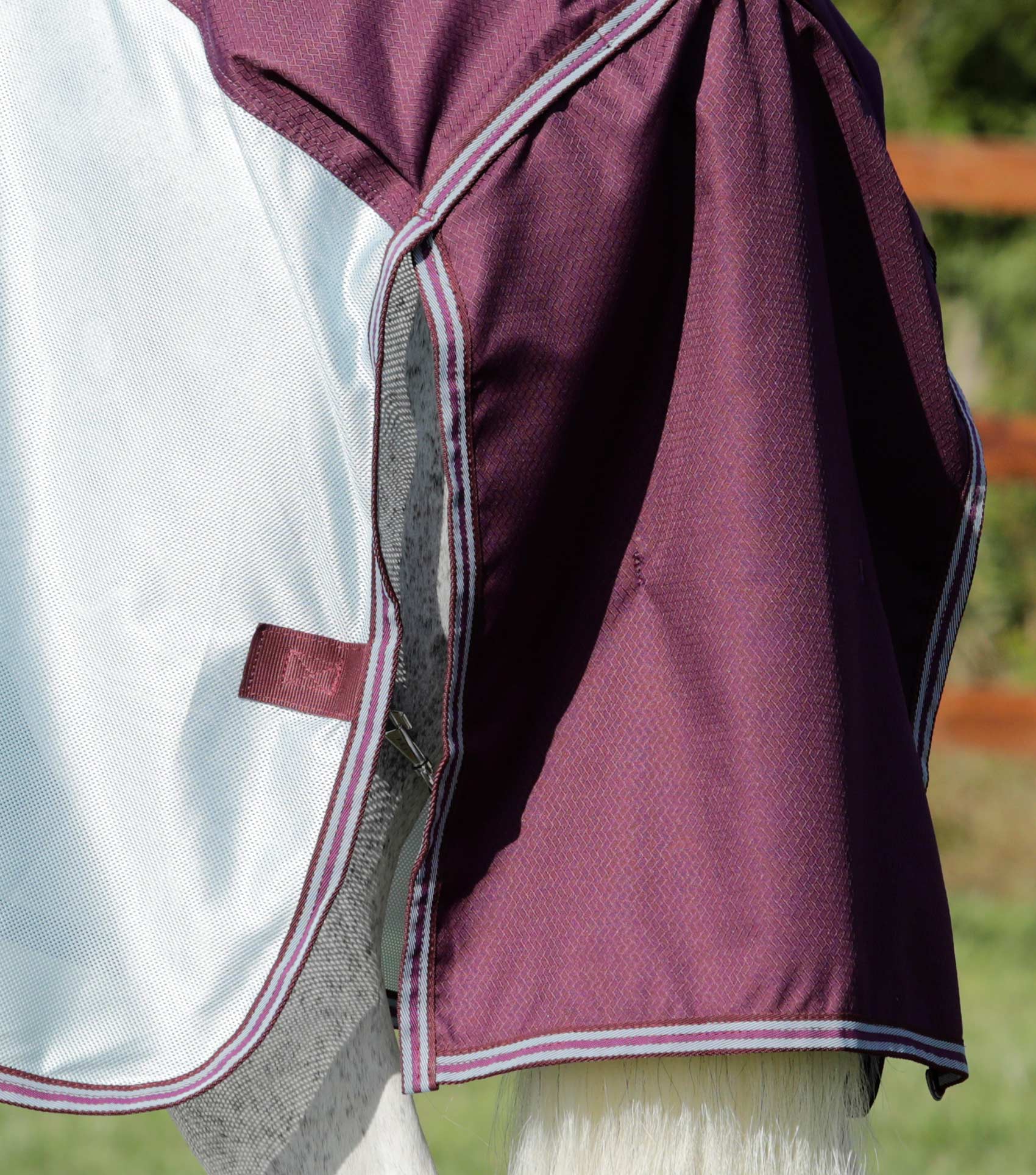 Stay-Dry Mesh Air Fly Rug with Surcingles Wine - Image 6