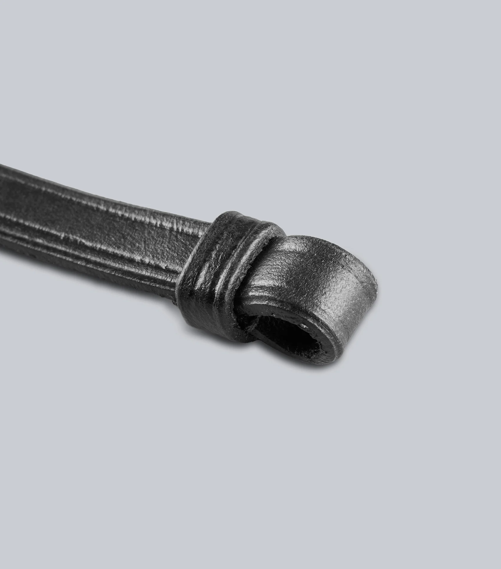 Flat Lip Strap Black - Image 4