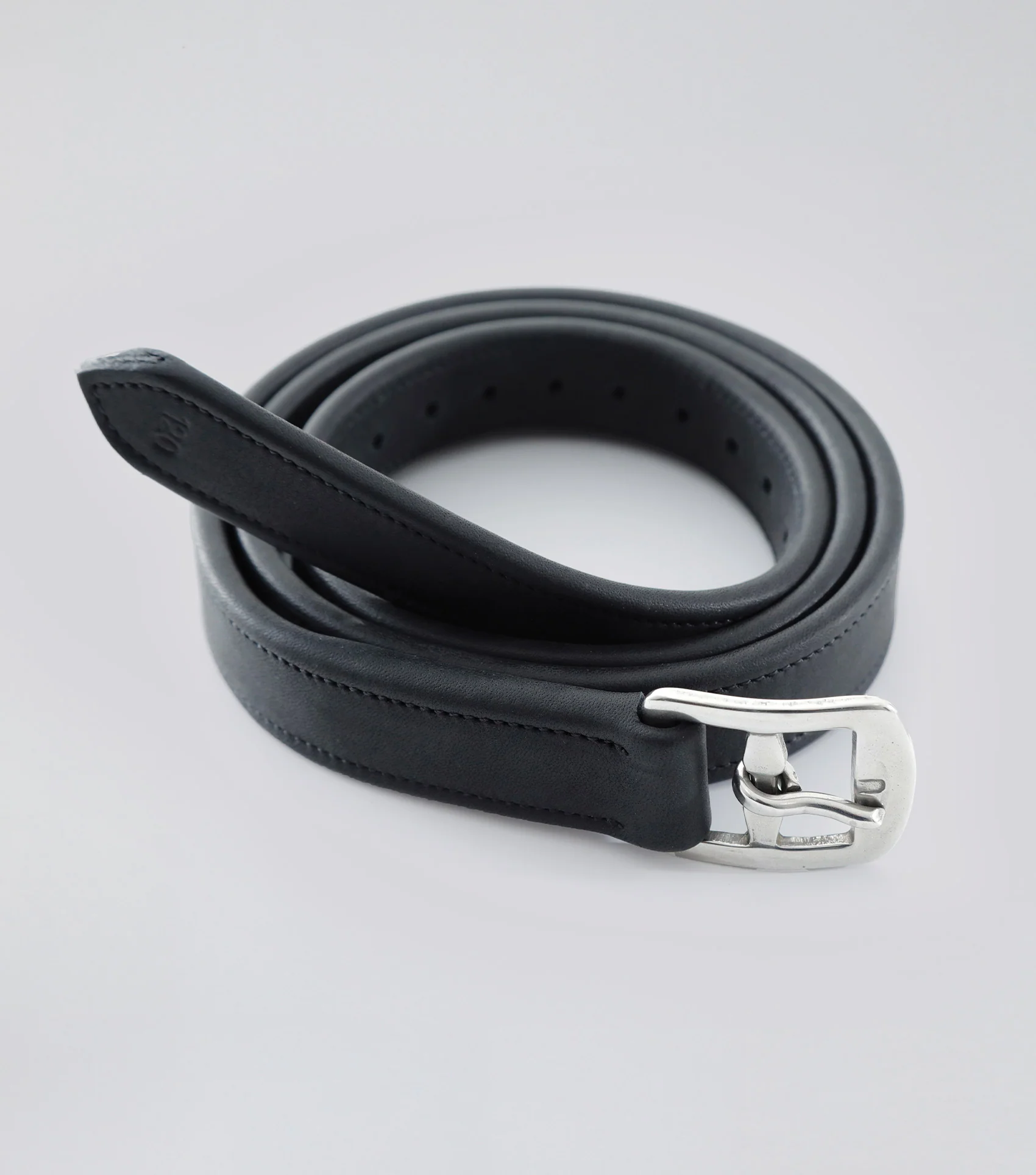 German Aniline Stirrup Leathers Black - Image 3