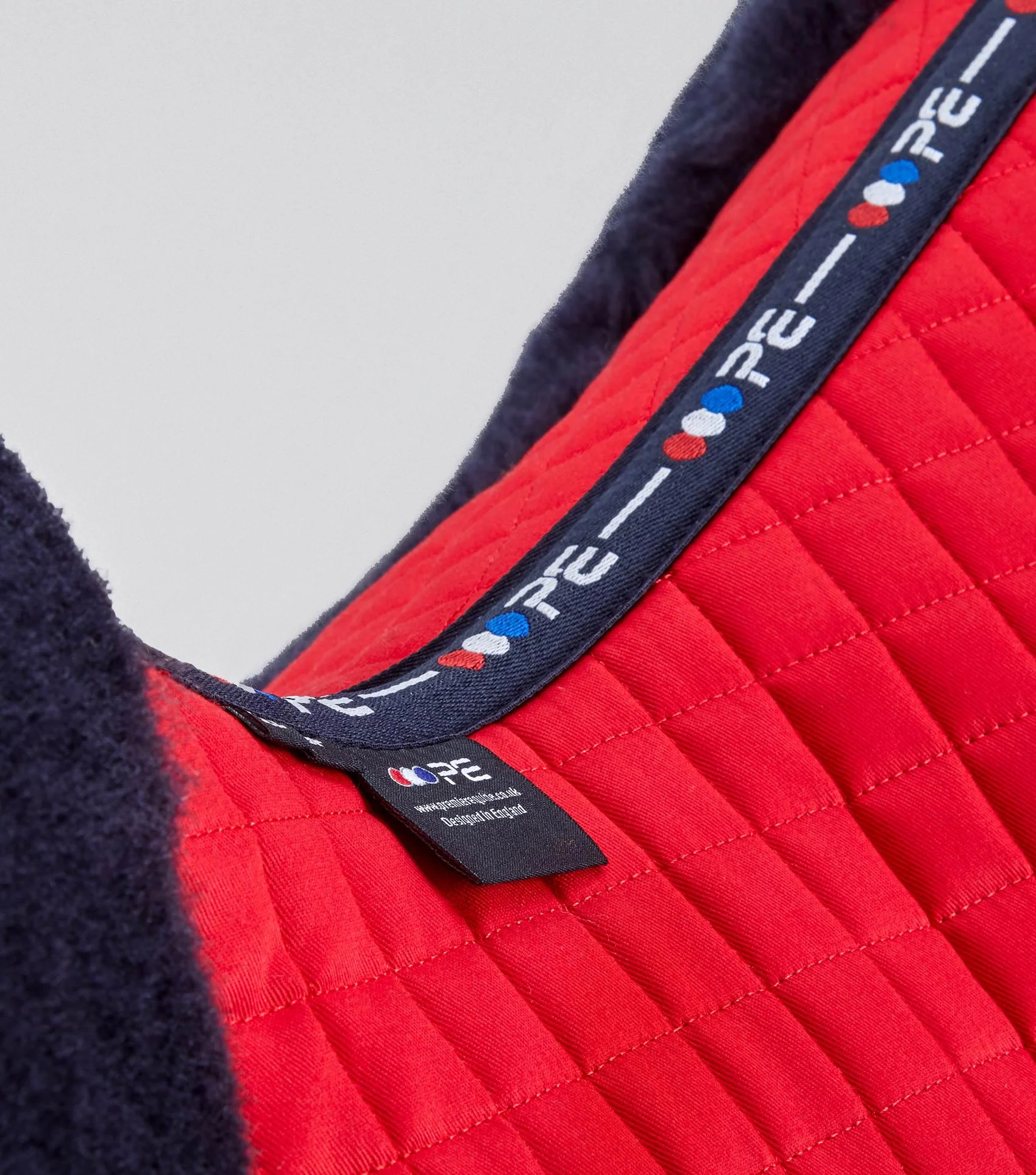 Merino Wool Saddle Pad - GP/Jump Numnah Red/Navy Wool - Image 3