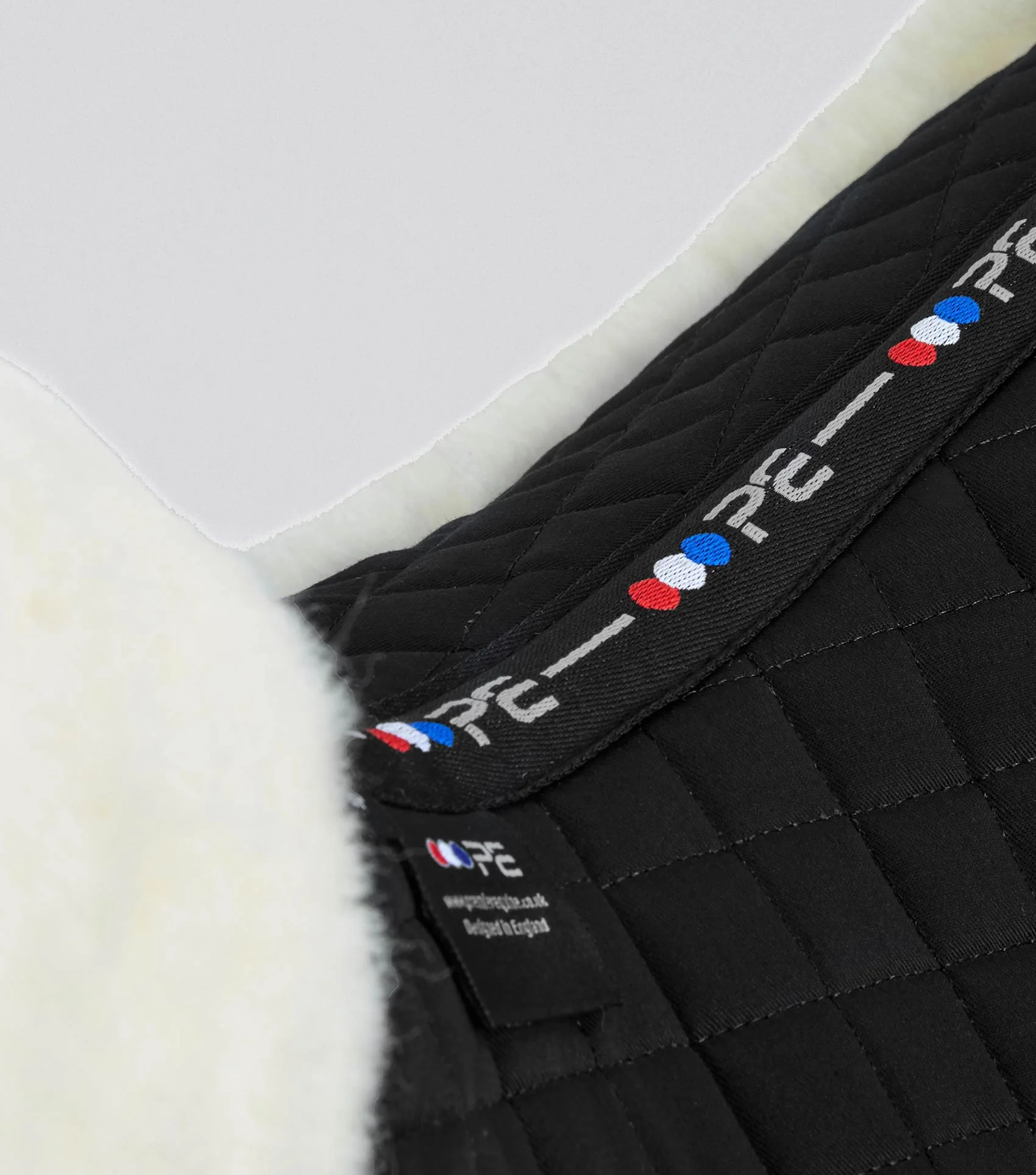 Merino Wool Saddle Pad - GP/Jump Numnah Black/Natural Wool - Image 3