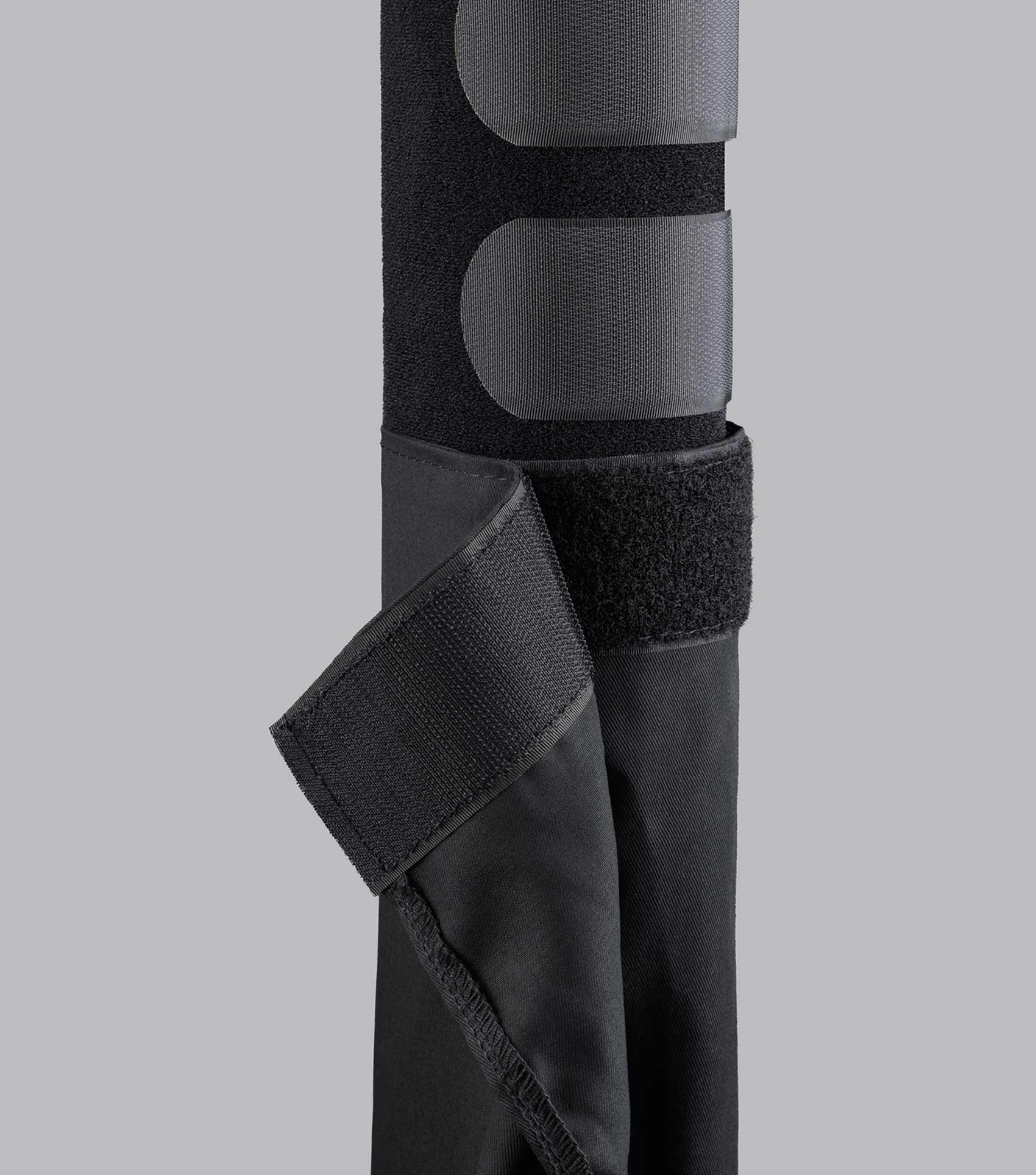 Padded Horse Tail Guard with Tail Bag Black - Image 5