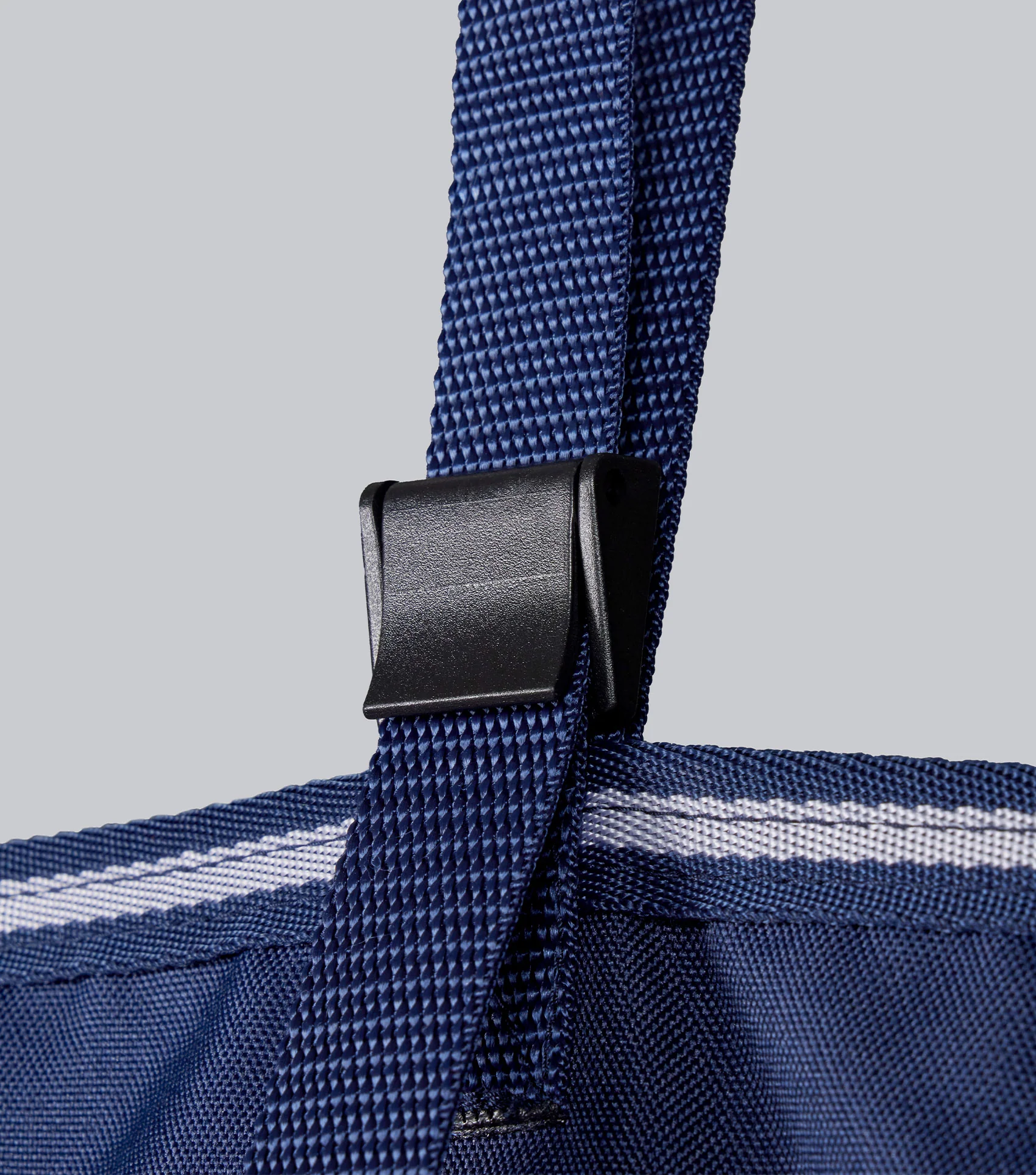 PE Team Stable Drape Navy - Image 6