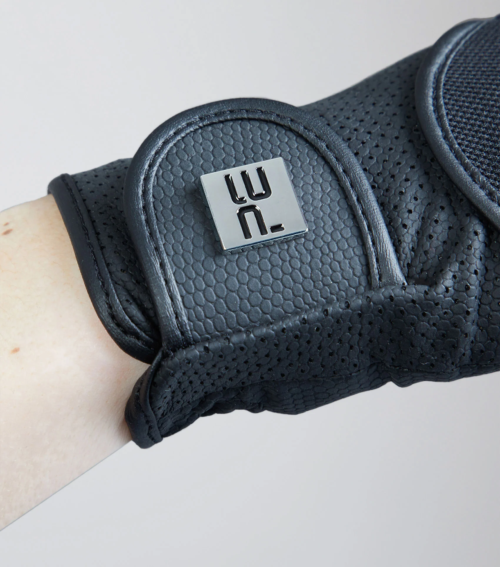 Presa Junior Mesh Riding Gloves Black - Image 3