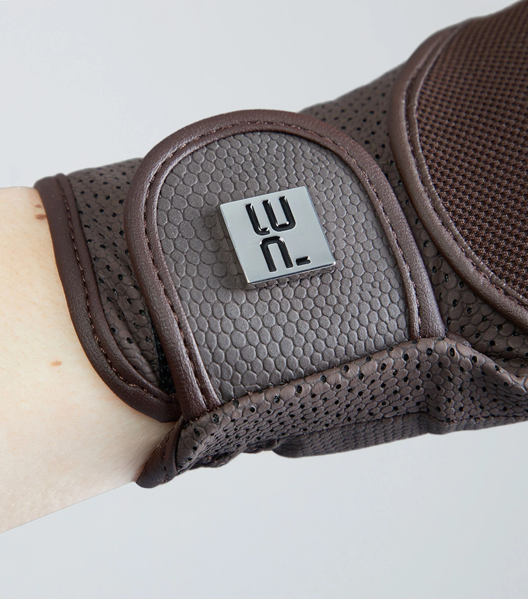 Presa Mesh Riding Gloves Brown - Image 3