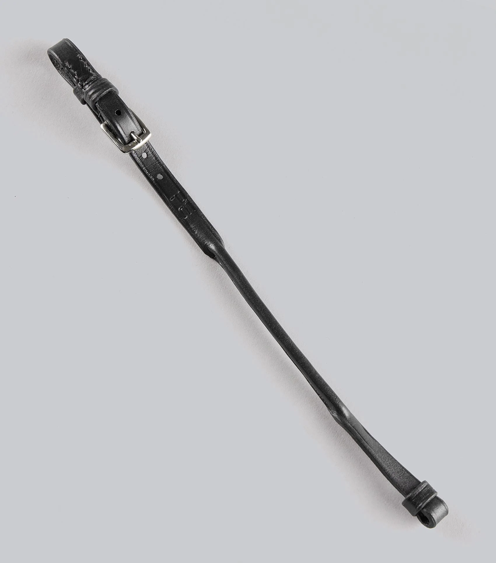 Round Lip Strap Black