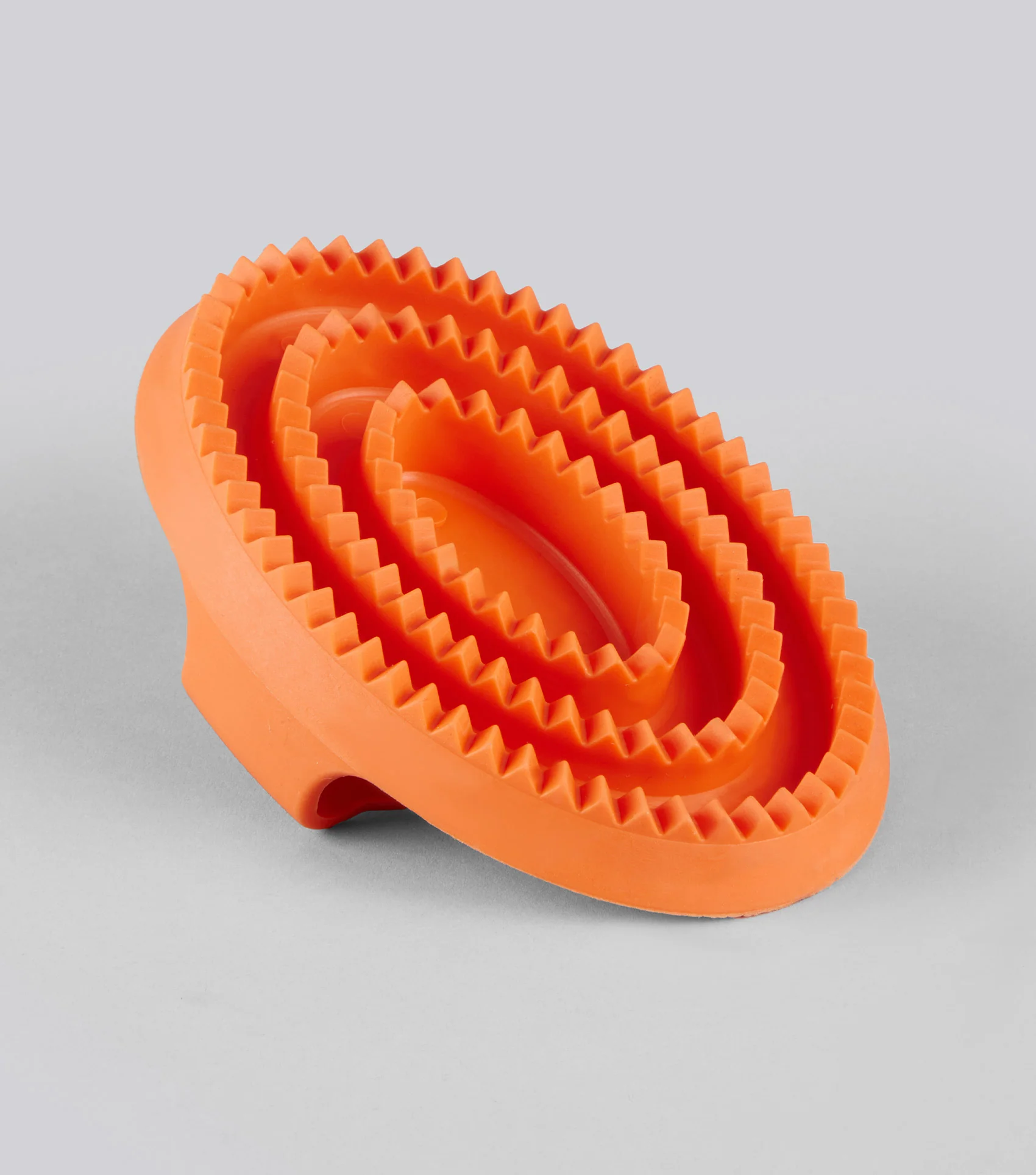 Rubber Curry Comb Orange - Image 3