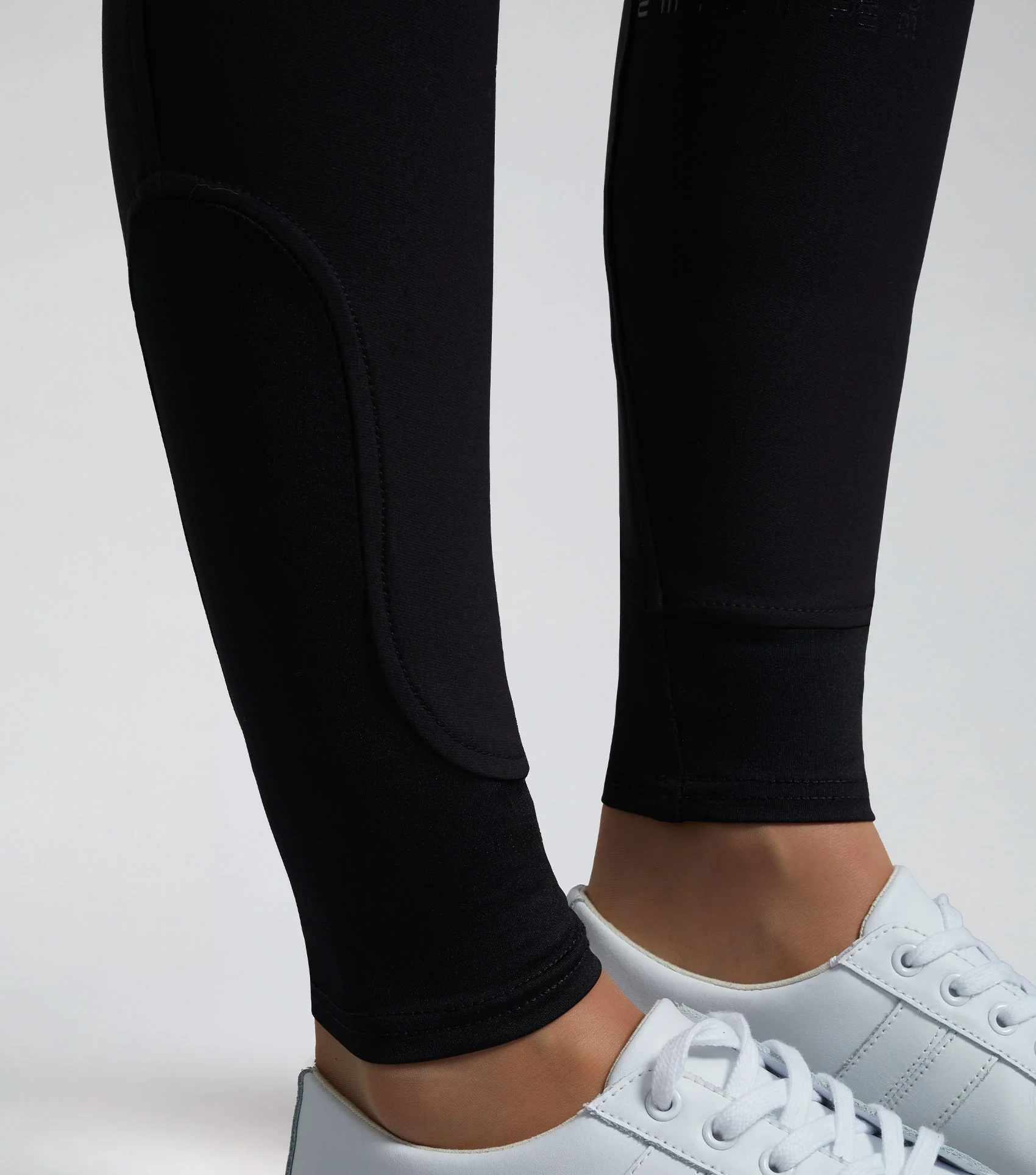 SALE -Torino Ladies Full Seat Gel Riding Breeches Black - Image 4