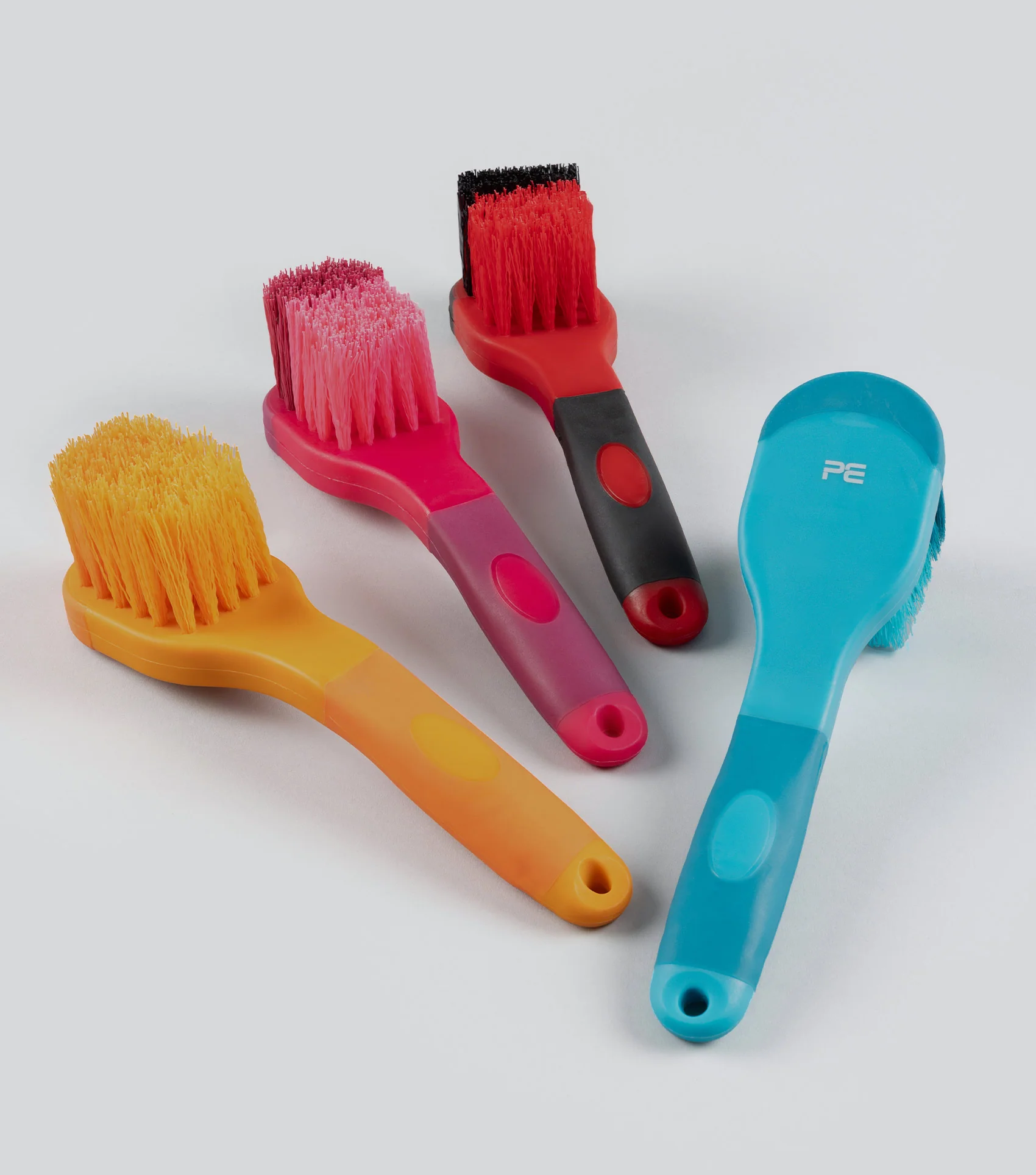 Soft-Touch Bucket Brush Wine & Fuchsia - Image 4