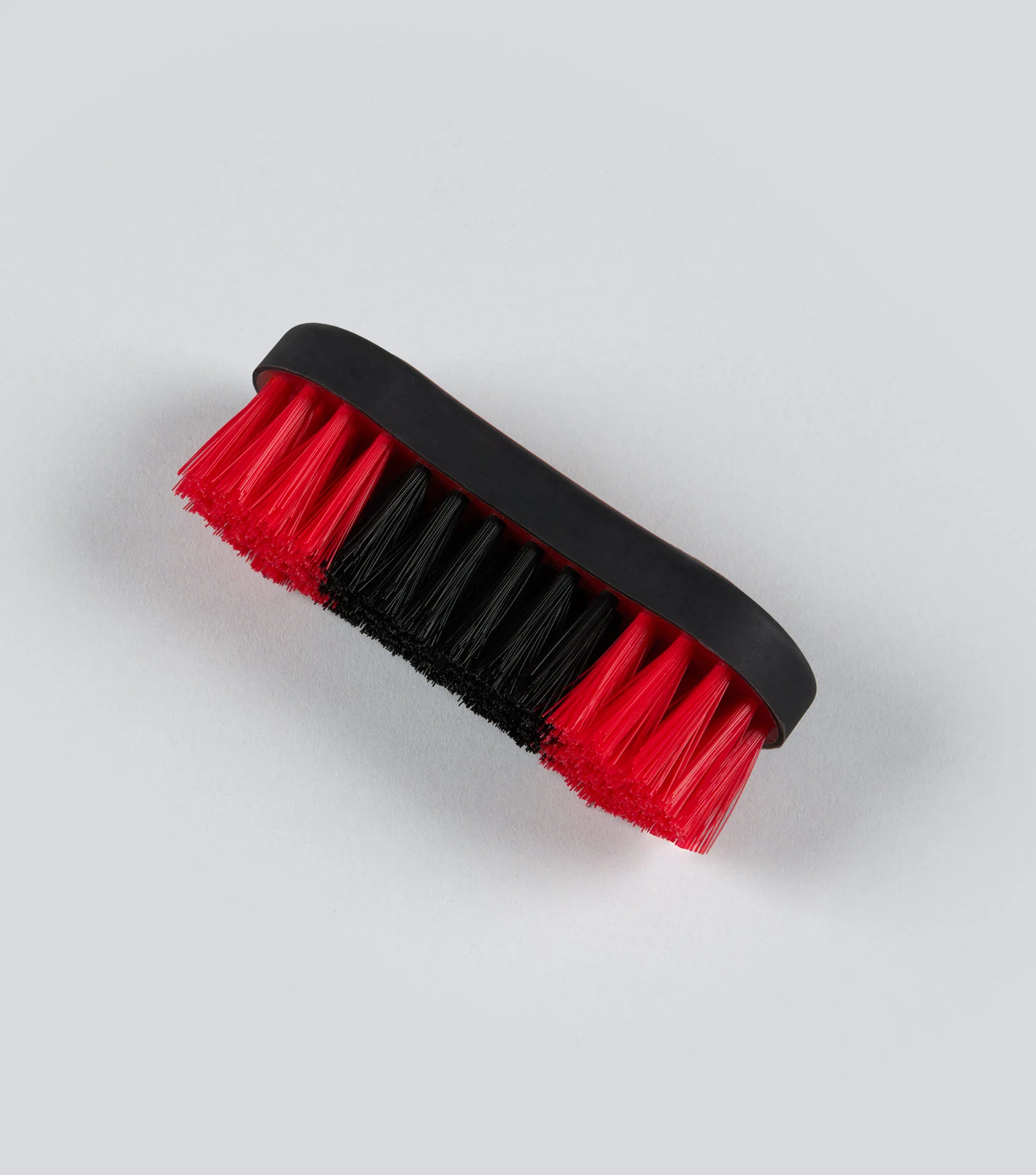Soft-Touch Face Brush Black & Red - Image 3