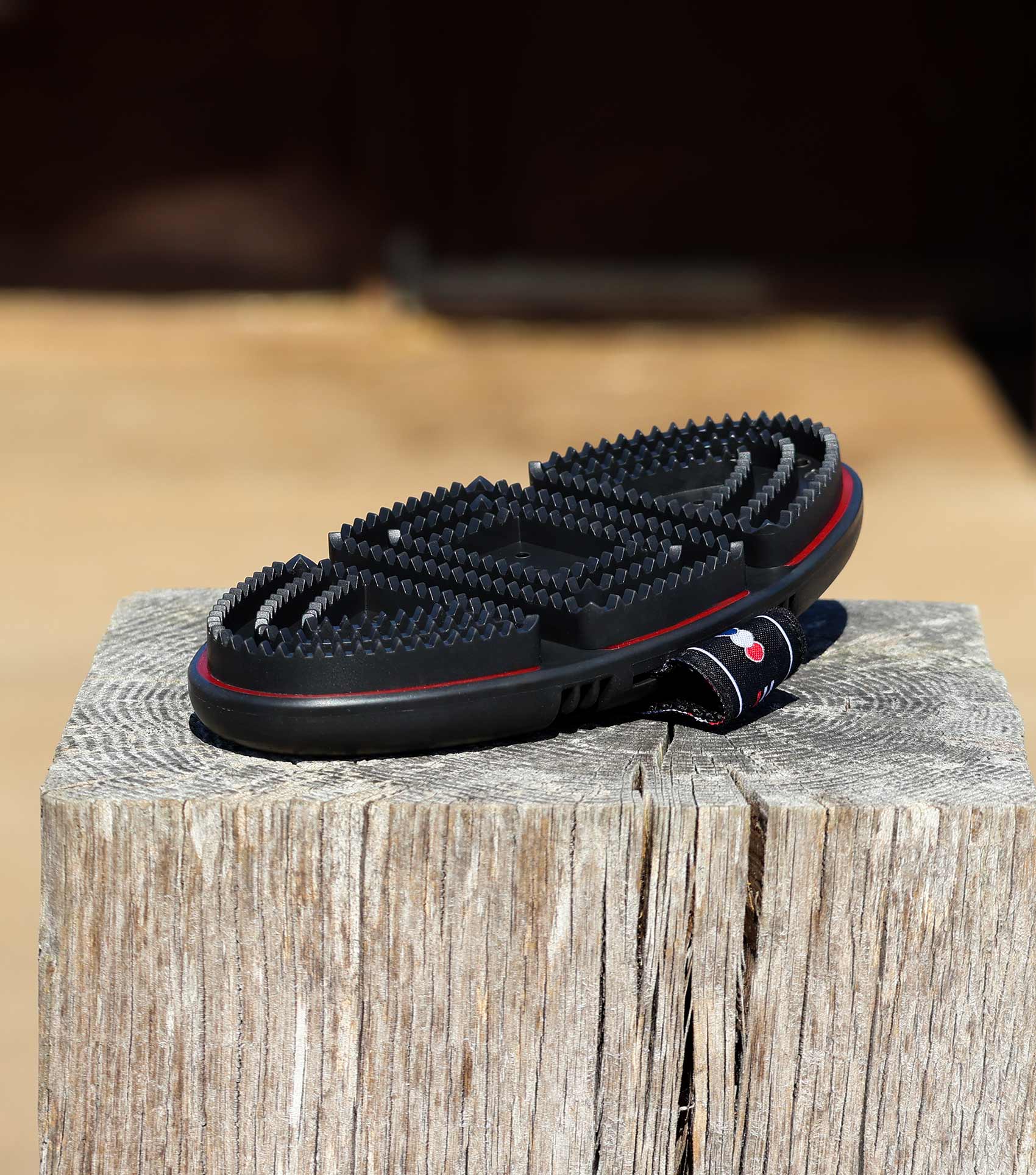 Soft-Touch Flexi Curry Comb Black & Red - Image 4