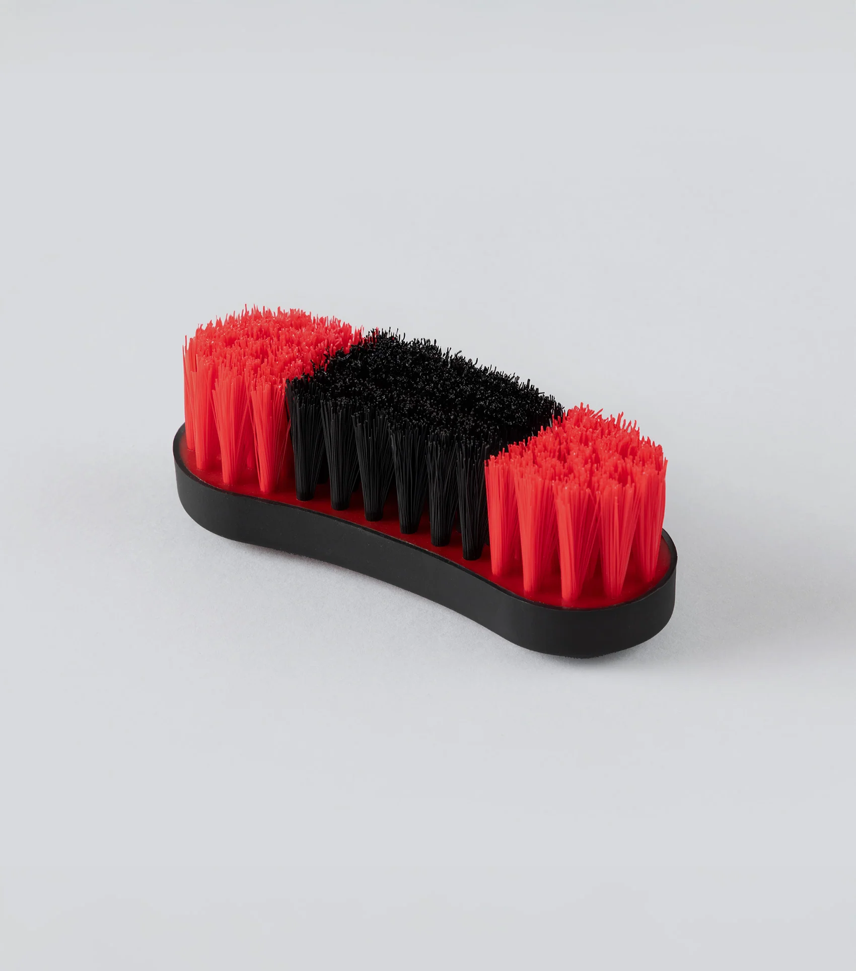 Soft-Touch Hoof Brush Black & Red - Image 3