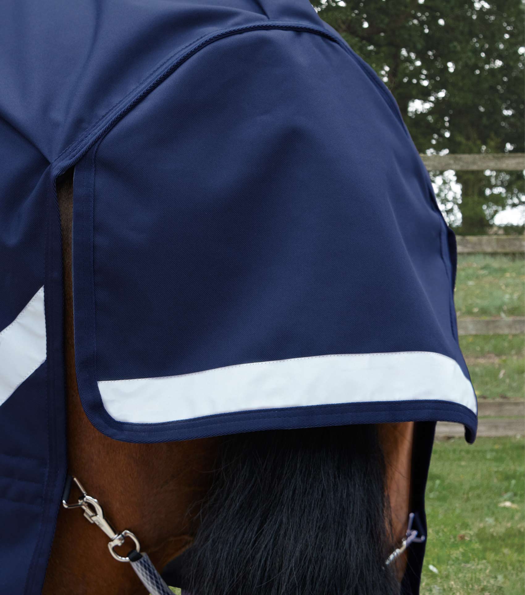 Stratus 1200 Series 0g Turnout Rug with Classic Neck Cover Navy - Image 6